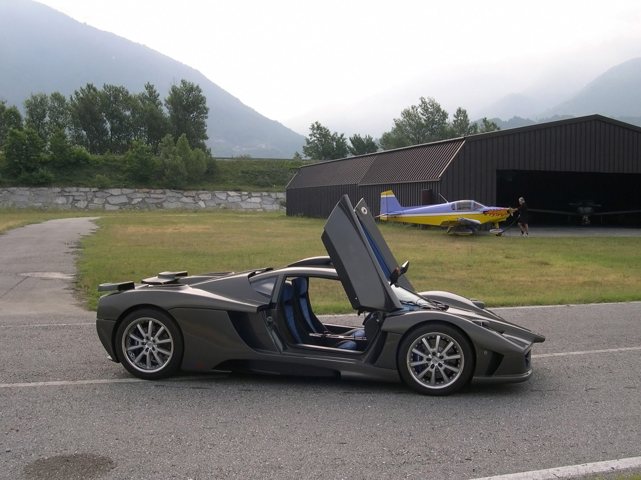 Simbol Lavazza GTX-R (2010): Ferrari Enzo для оригиналов