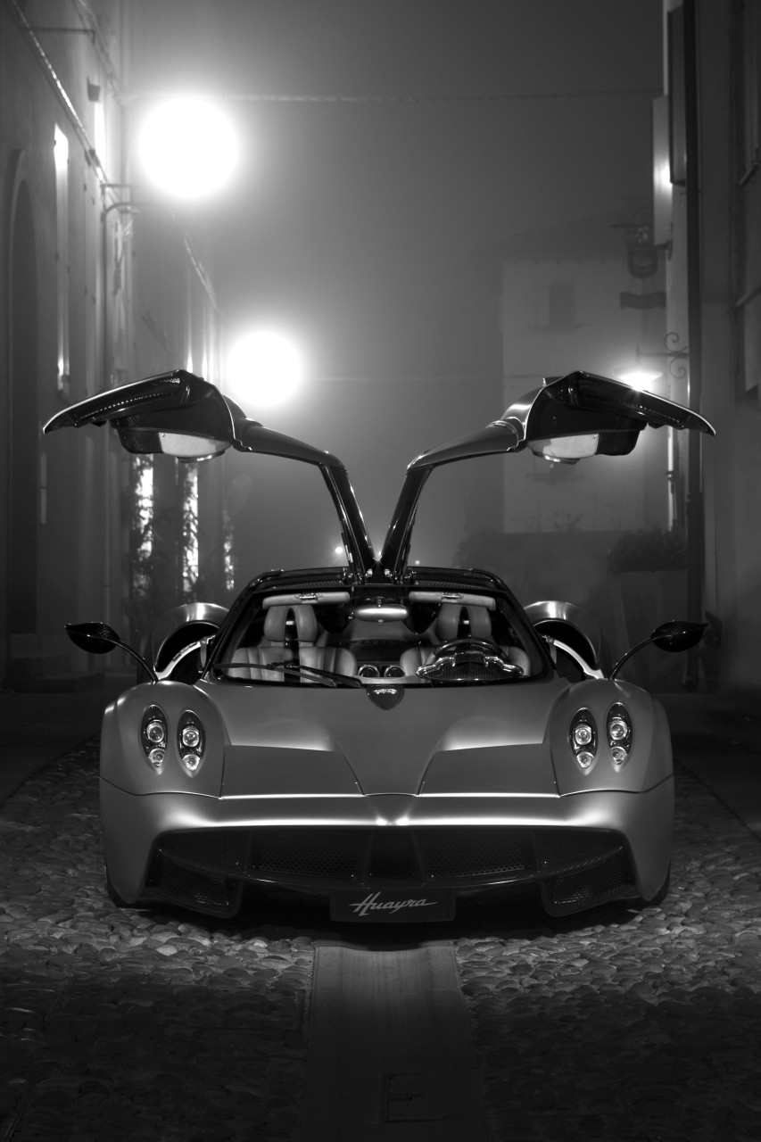 Pagani Huayra (2011)