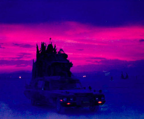 Carthedral by Rebecca Caldwell (2000): Готический собор на колесах