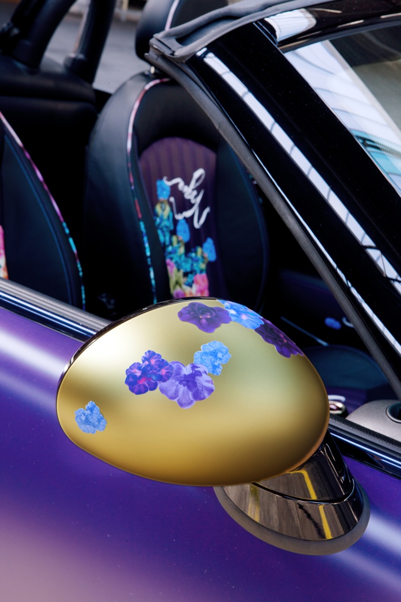 Life Ball Mini (2012): Designed by Franca Sozzani 