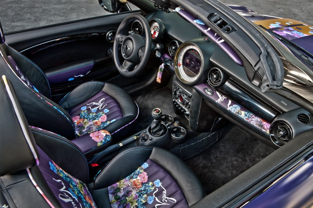 Life Ball Mini (2012): Designed by Franca Sozzani 