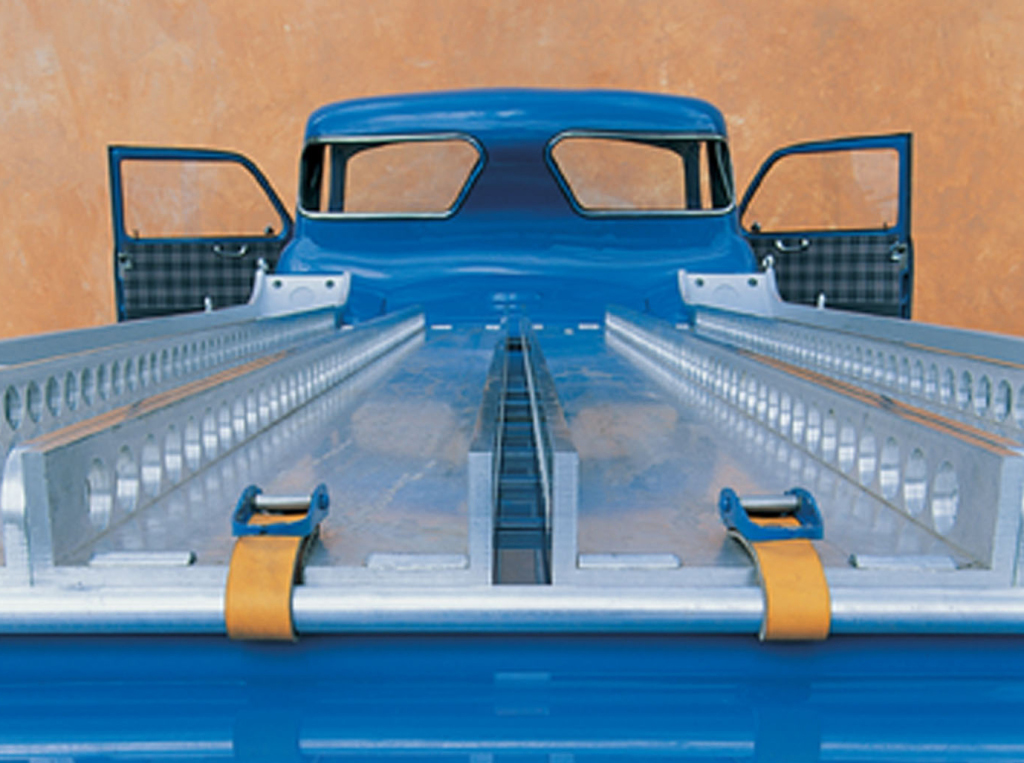 Mercedes Renntransporter - Replica