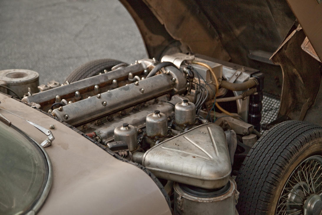 Jaguar XKE Coupe (1966): Raymond Loewy