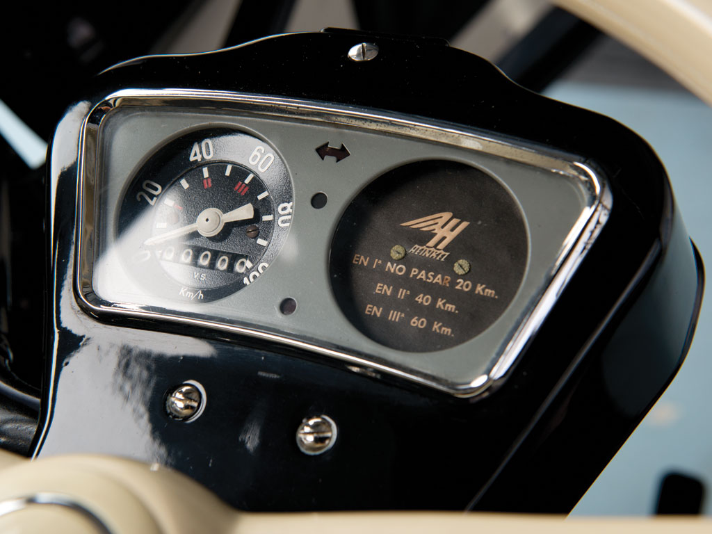 Heinkel Kabine 154 (1956) - Interior - Photo: Darin Schnabel