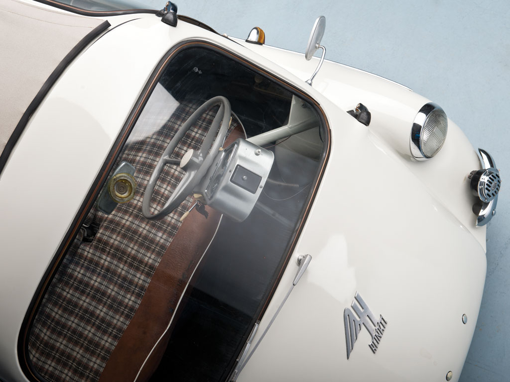 Heinkel Kabine 150 (1957) - Interior - Photo: Darin Schnabel