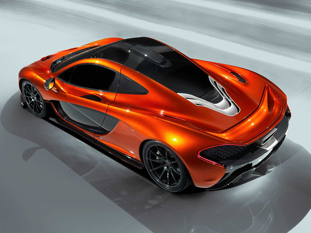 MCLAREN p1 2022