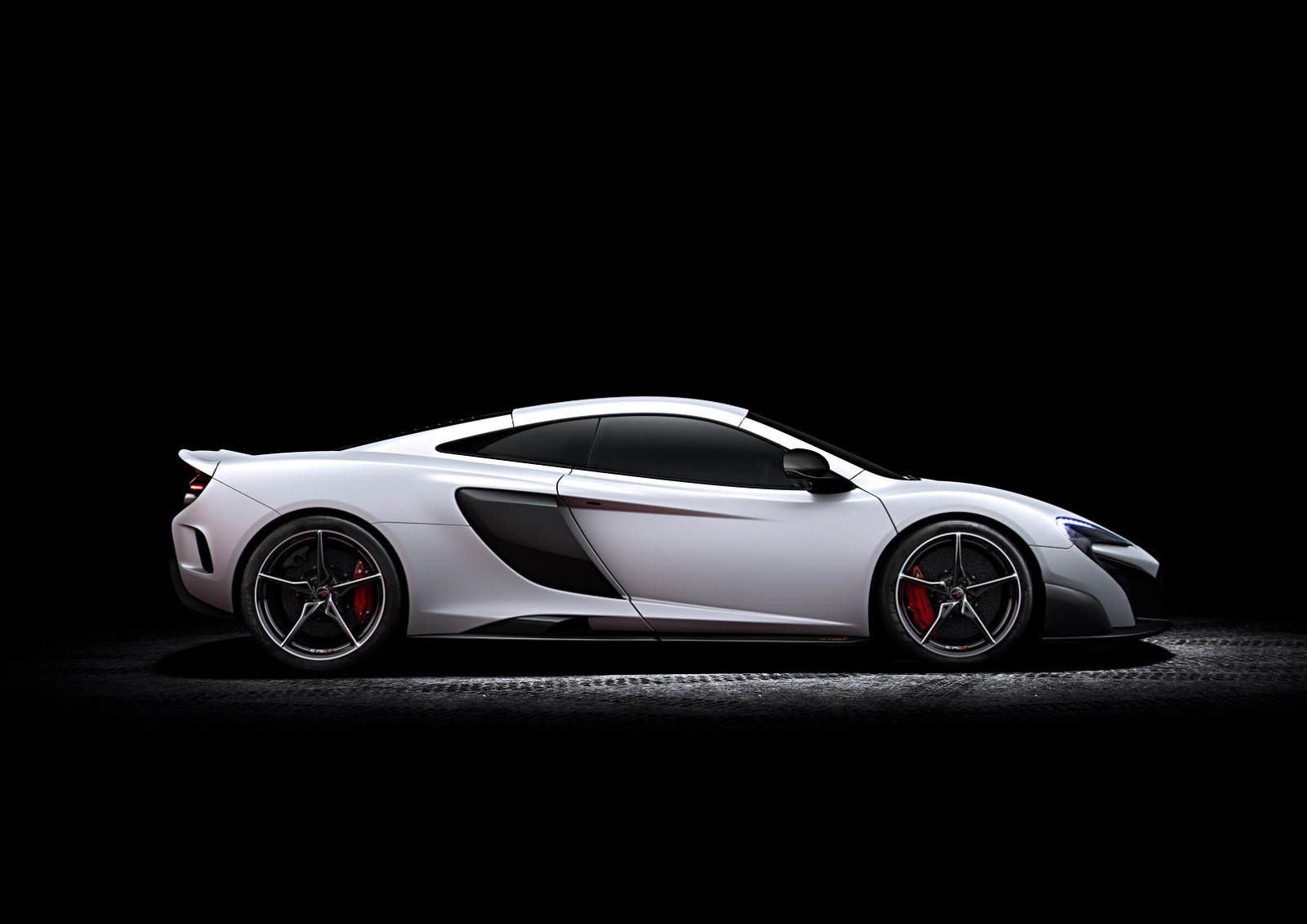  McLaren 675LT (2015)