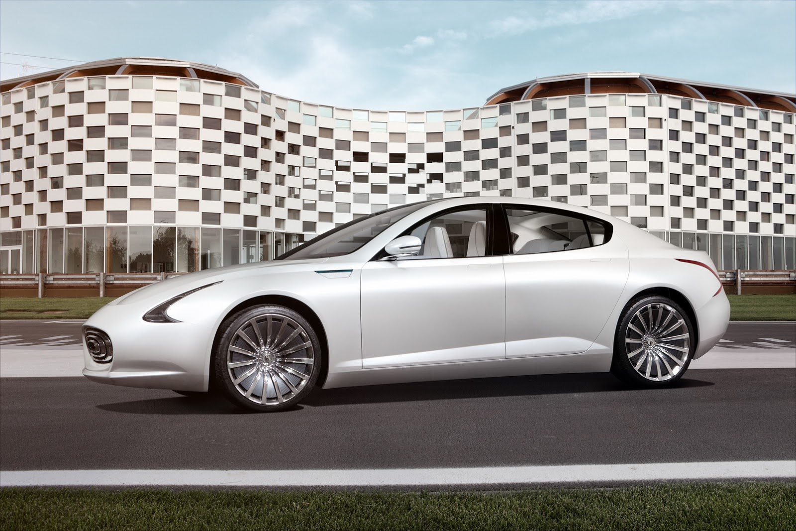 Thunder Power Sedan (2015)