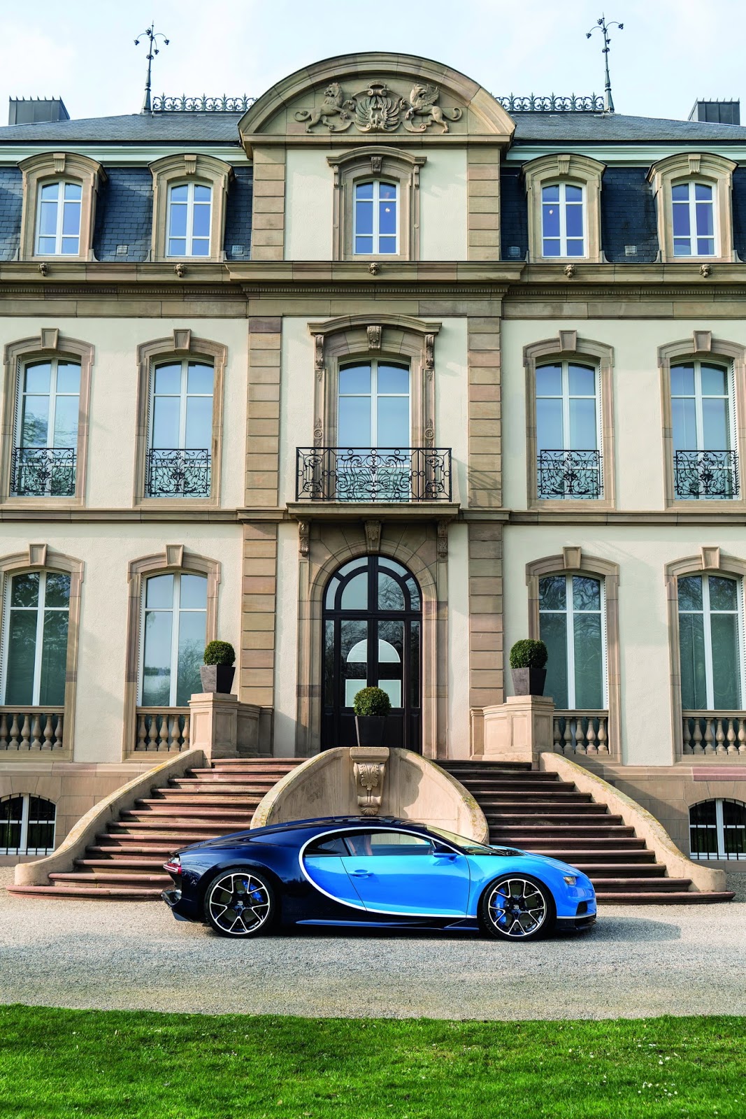 Bugatti Chiron (2016)