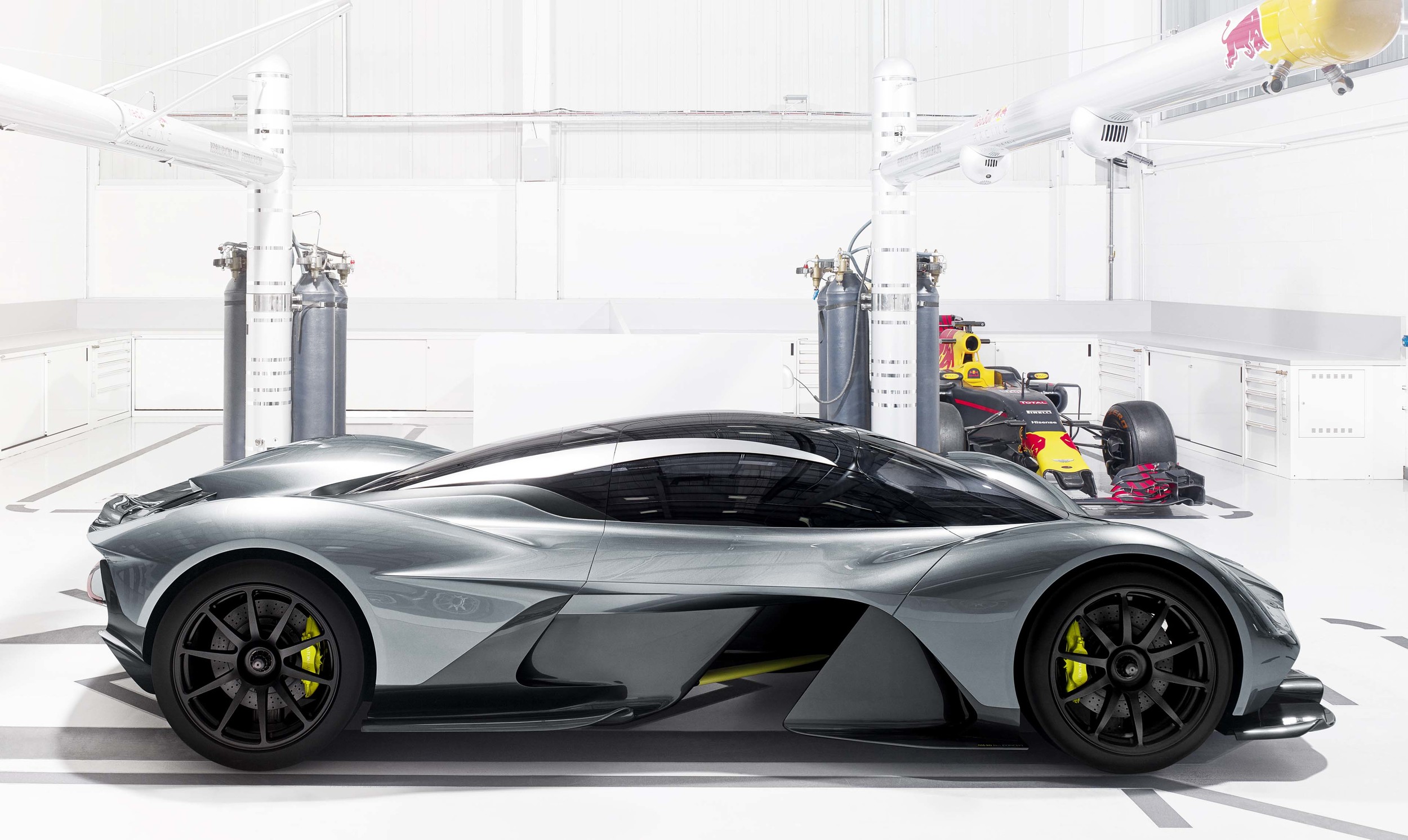 Aston Martin Red Bull AM-RB 001 (2018)