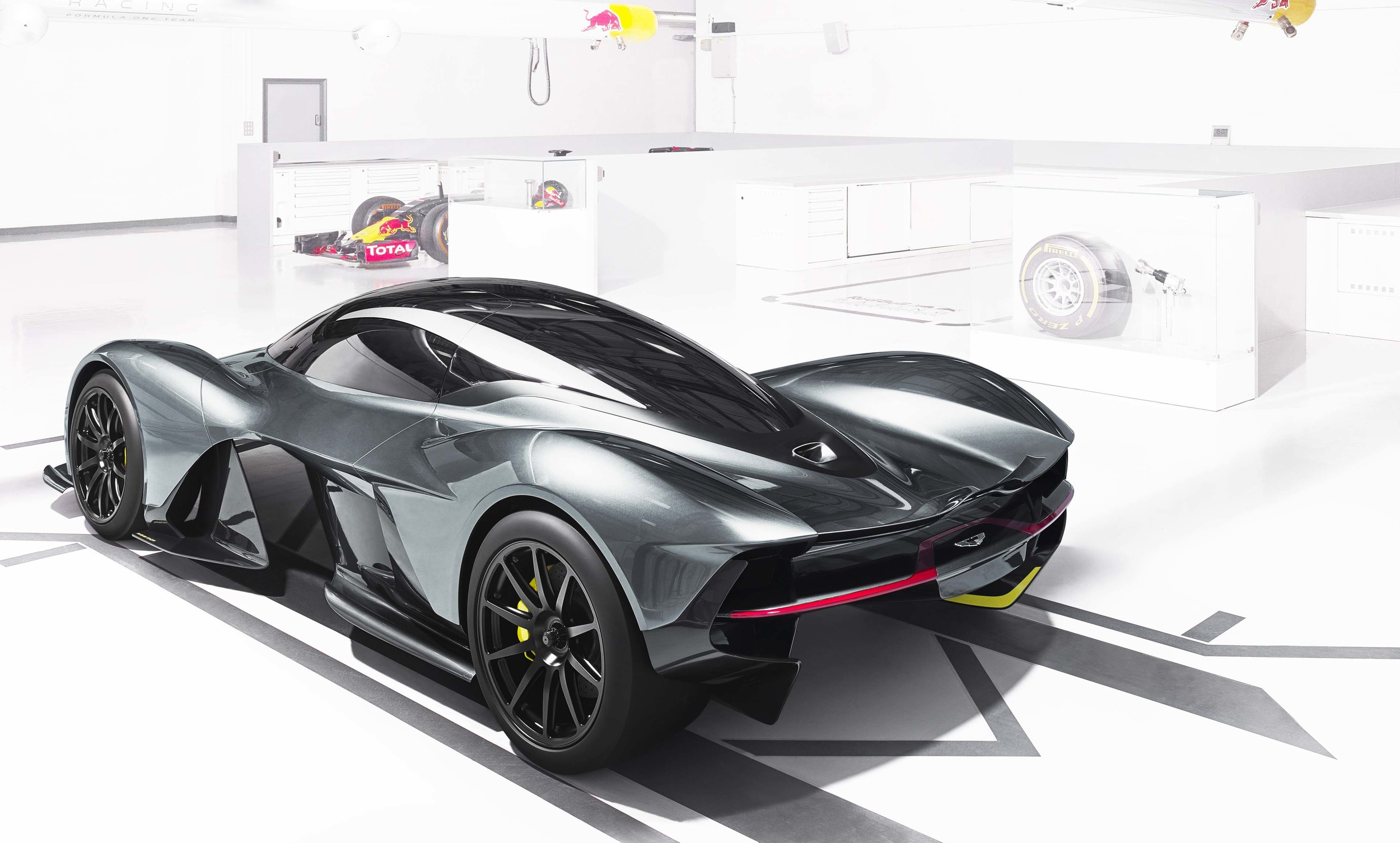 Aston Martin Red Bull AM-RB 001 (2018)