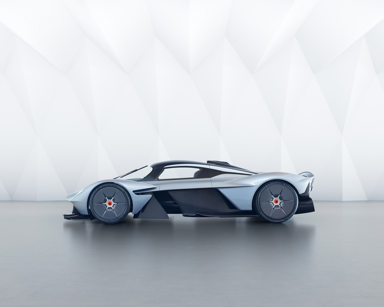 Aston Martin Valkyrie (2017)