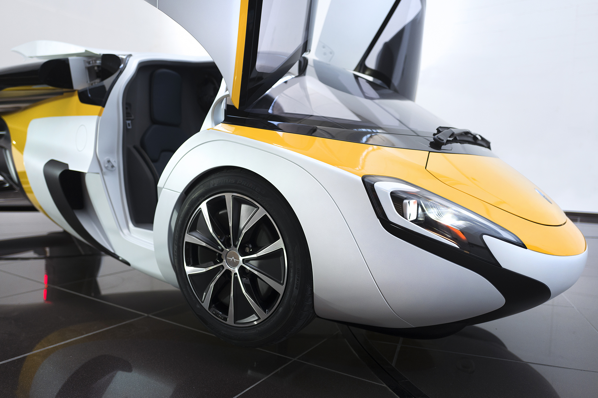 AeroMobil 4.0 STOL (2017): Flying Car