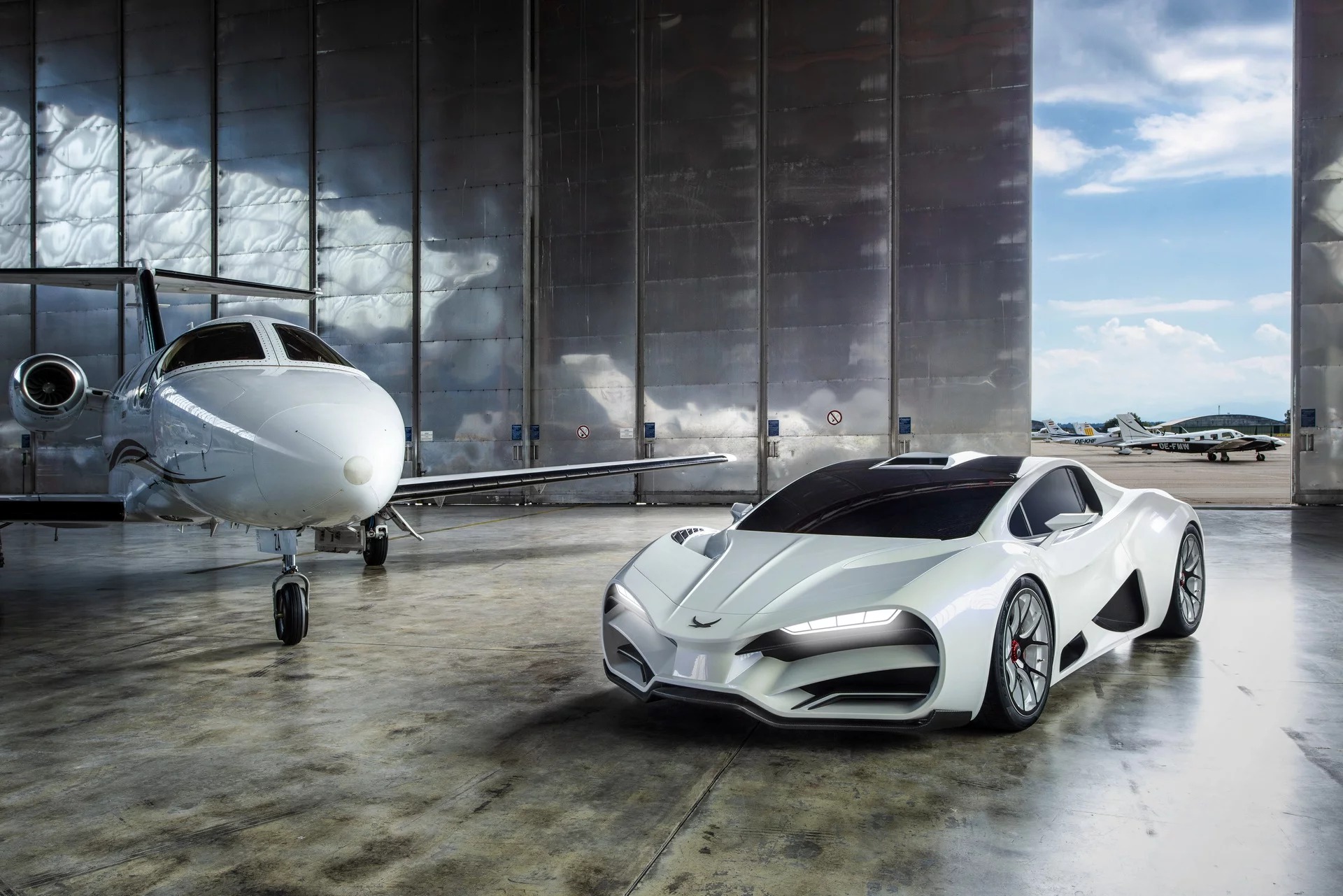 Milan Red: 1325-сильный карбоновый гиперкар из Австрии