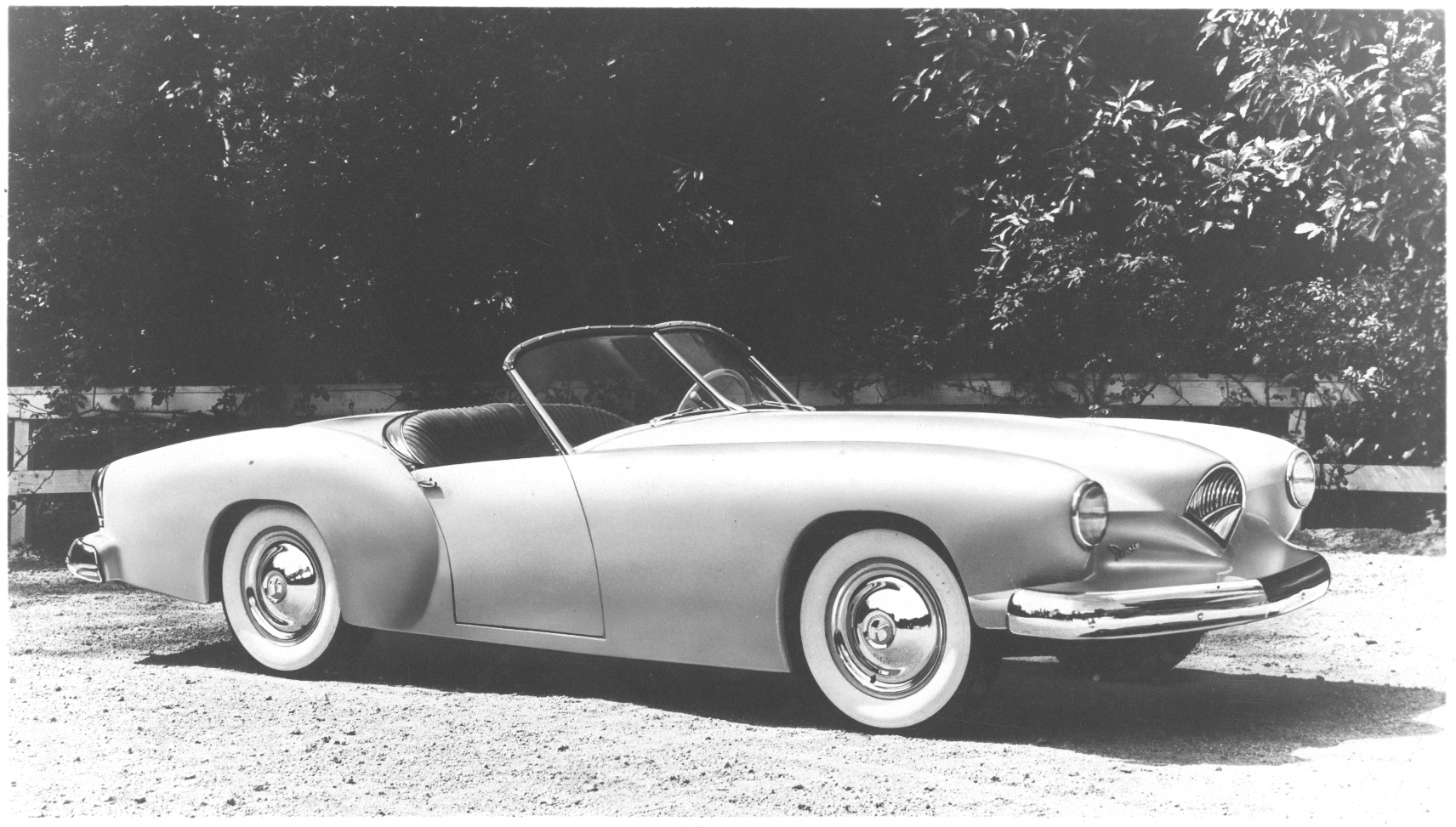 Experimental Prototype of Kaiser-Frazer D-X100 "Aeron-Fiberglas" Styled by Darrin of Paris