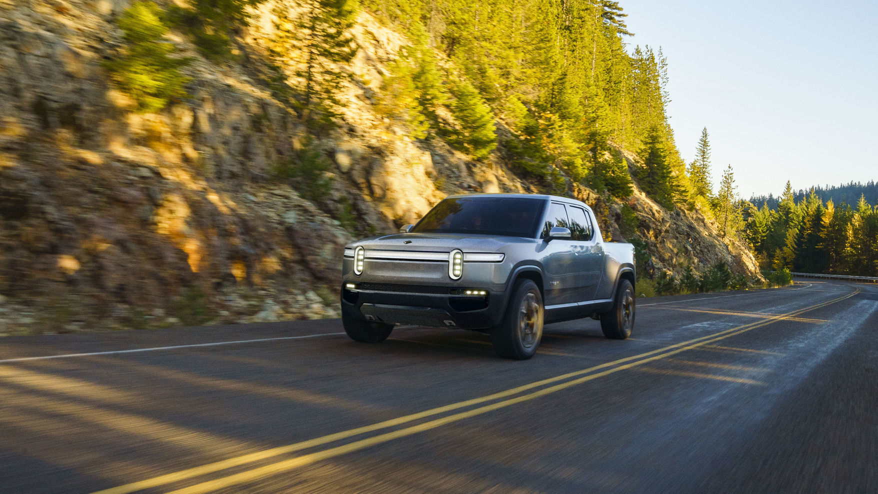 Rivian R1T (2021): Electric Pickup