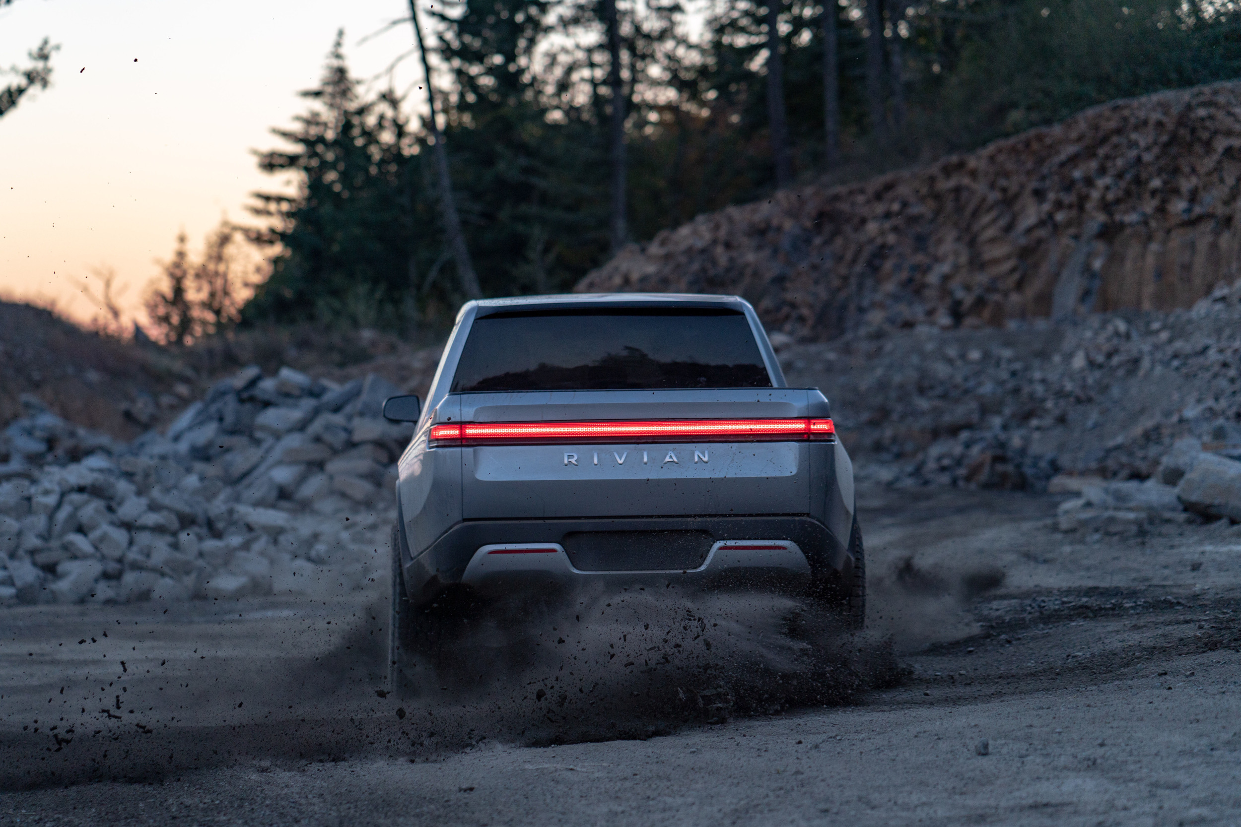 Rivian R1T (2021): Electric Pickup