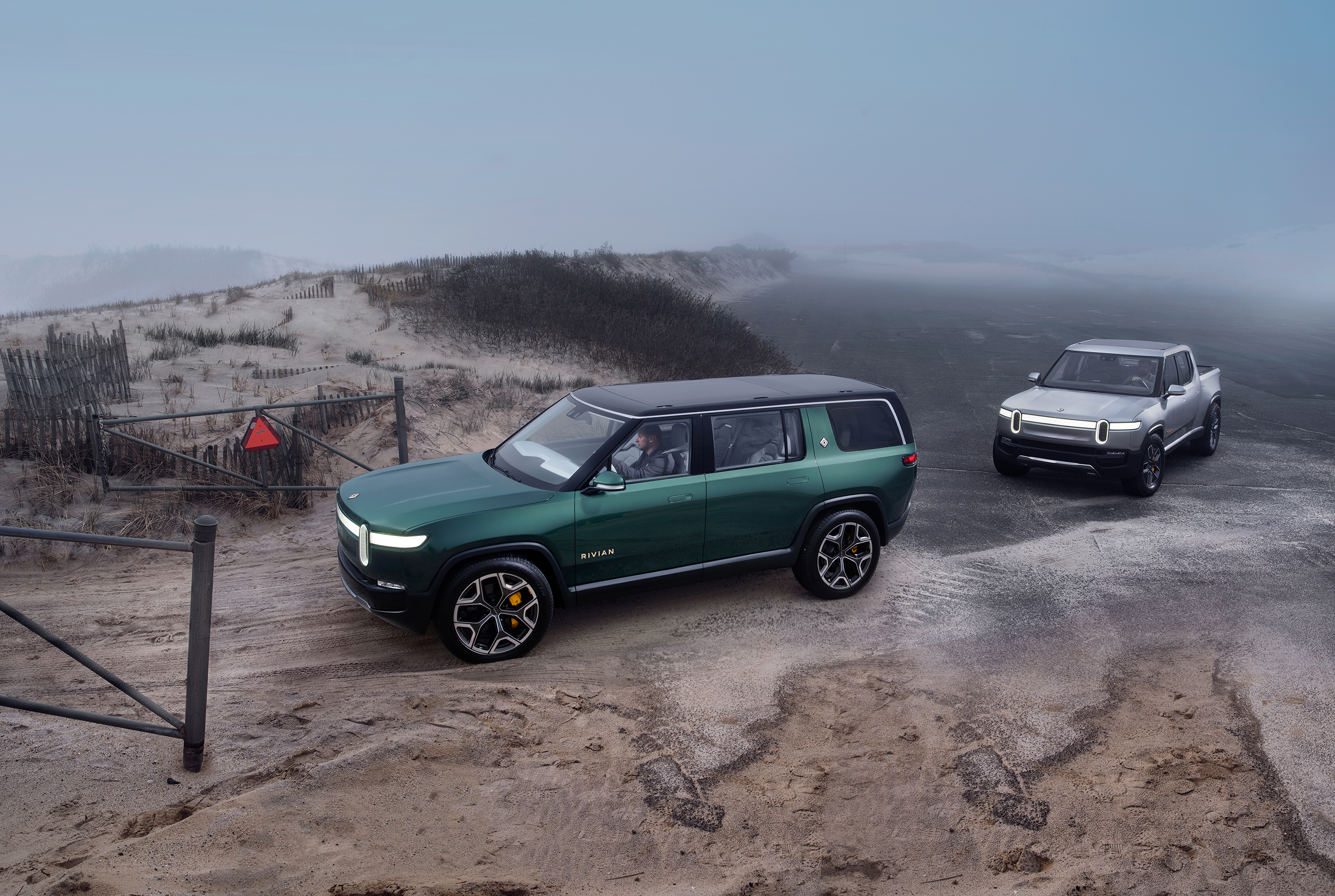 Rivian R1S (2020): 7-Seater Electric SUV