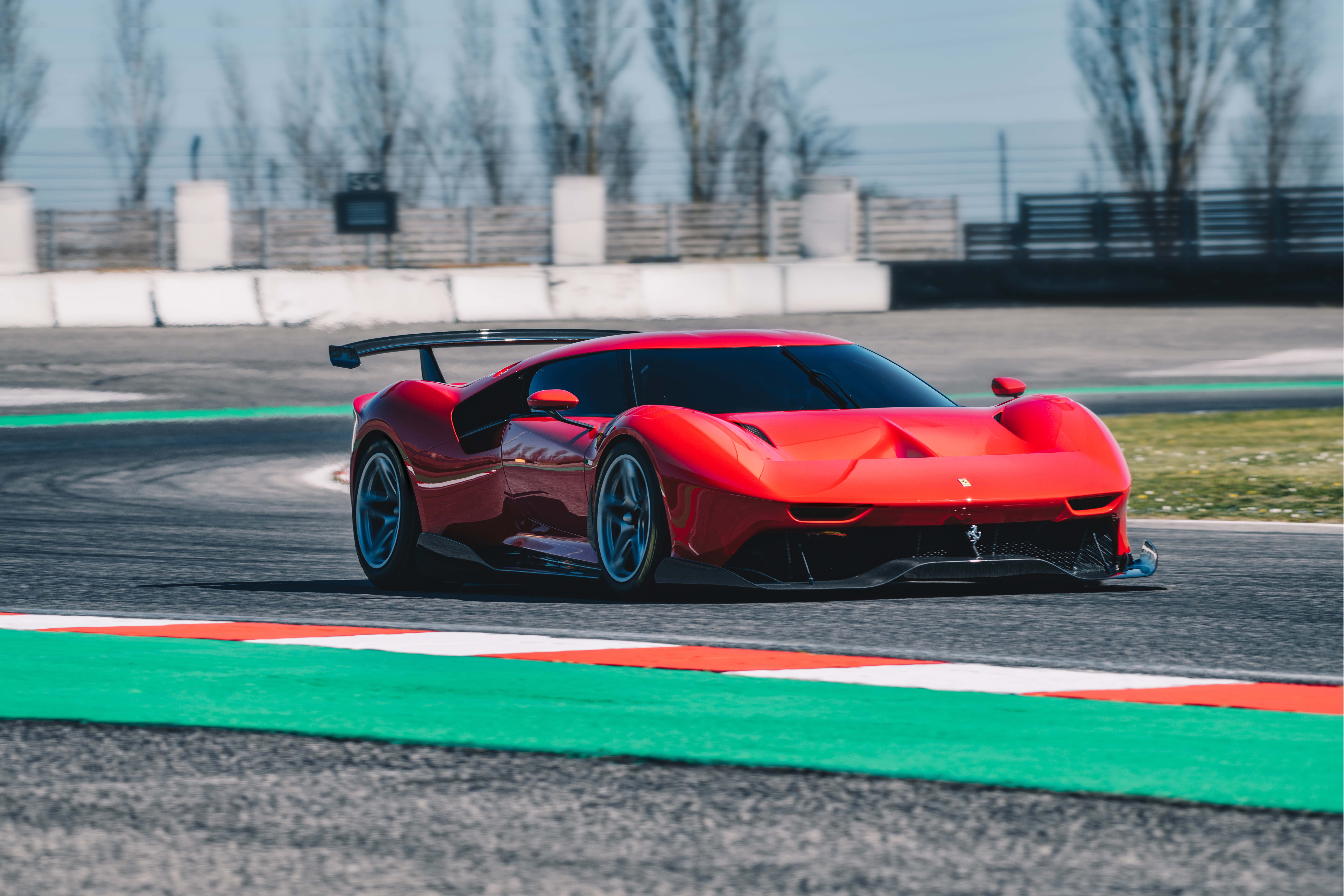 Гиперкар Ferrari f80
