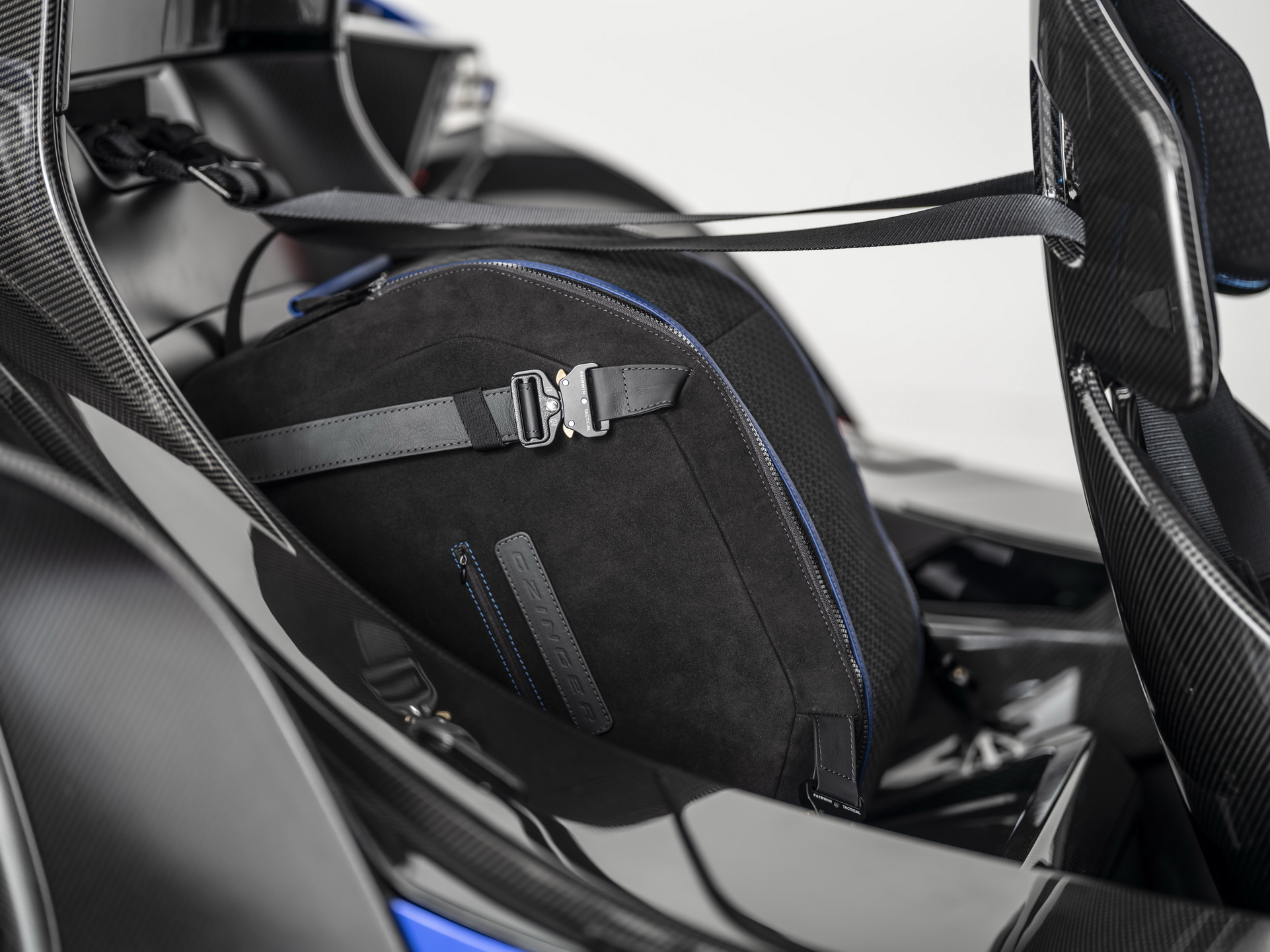 Czinger 21C (2020) – Lightweight Track Configuration – Custom Helmet Bag