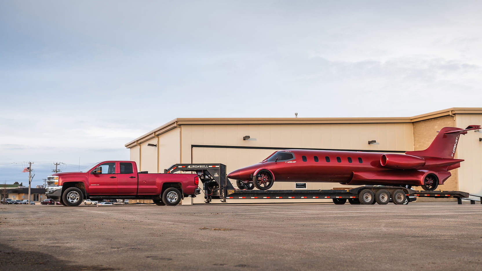 Limo-Jet 'Learmousine': Лимузин-самолет