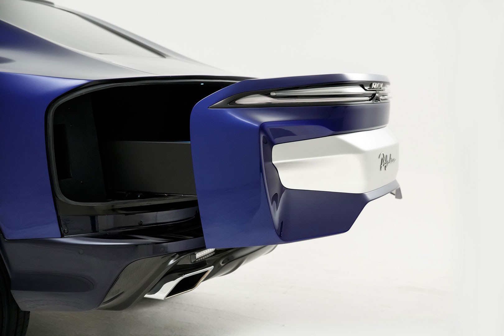 Aznom Palladium by Camal Studio (2020): All-Terrain Luxury Sedan