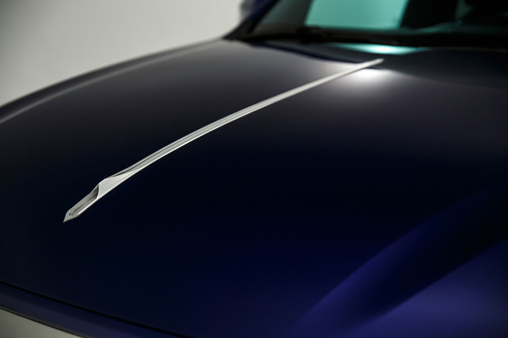 Aznom Palladium by Camal Studio (2020): All-Terrain Luxury Sedan