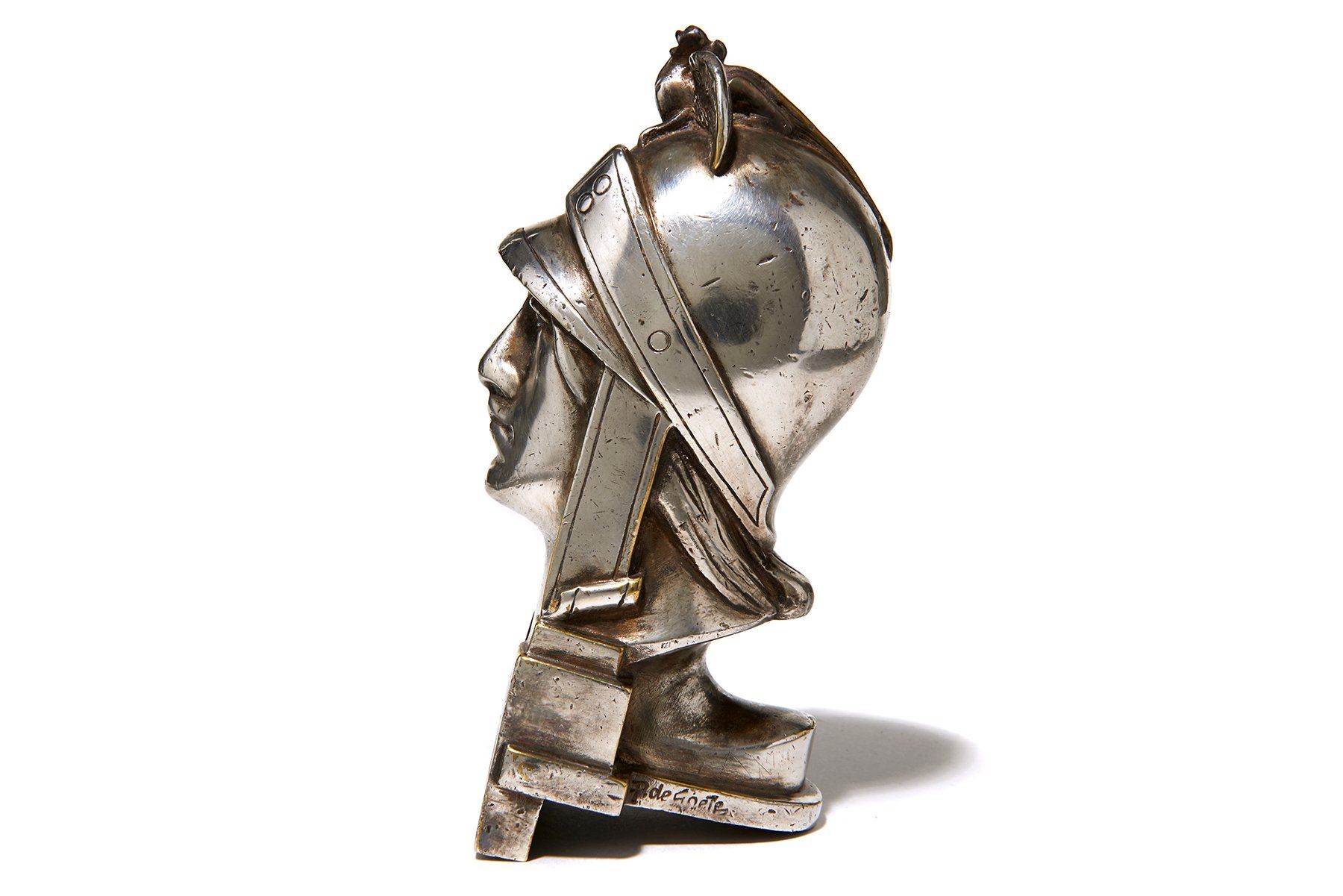 Minerva Mascot by Pierre de Soète: 12 CV