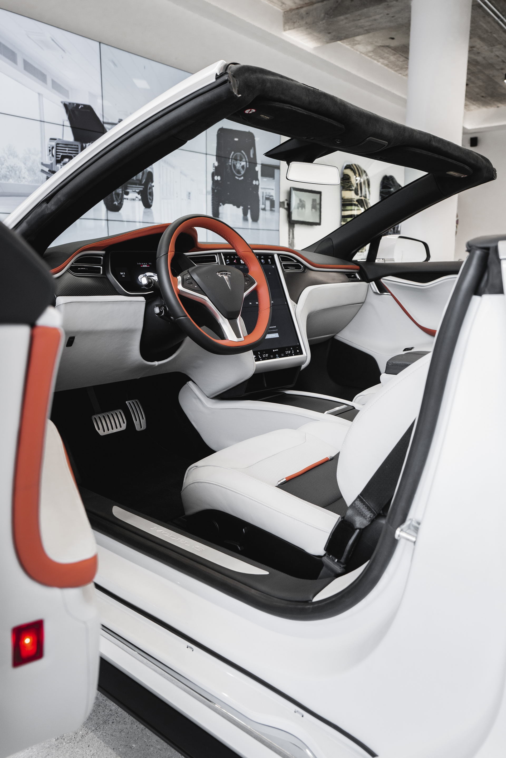 Ares Design Tesla Model S Convertible (2021) – Interior