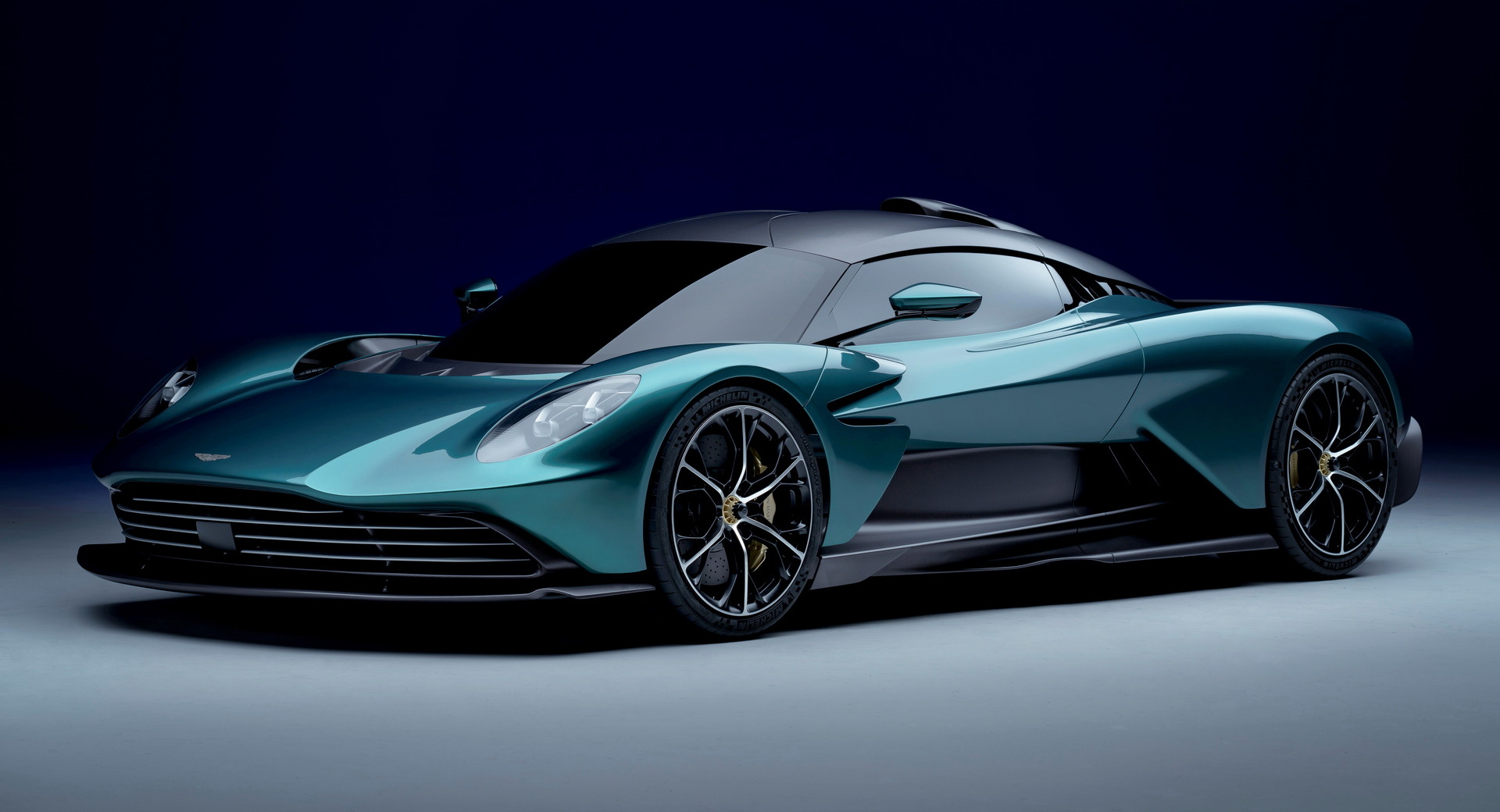 Aston Martin Valhalla (2021)