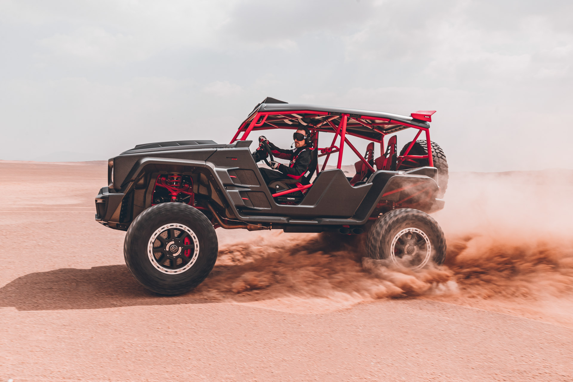 Brabus 900 Crawler (2022): Dune-Bashing Buggy