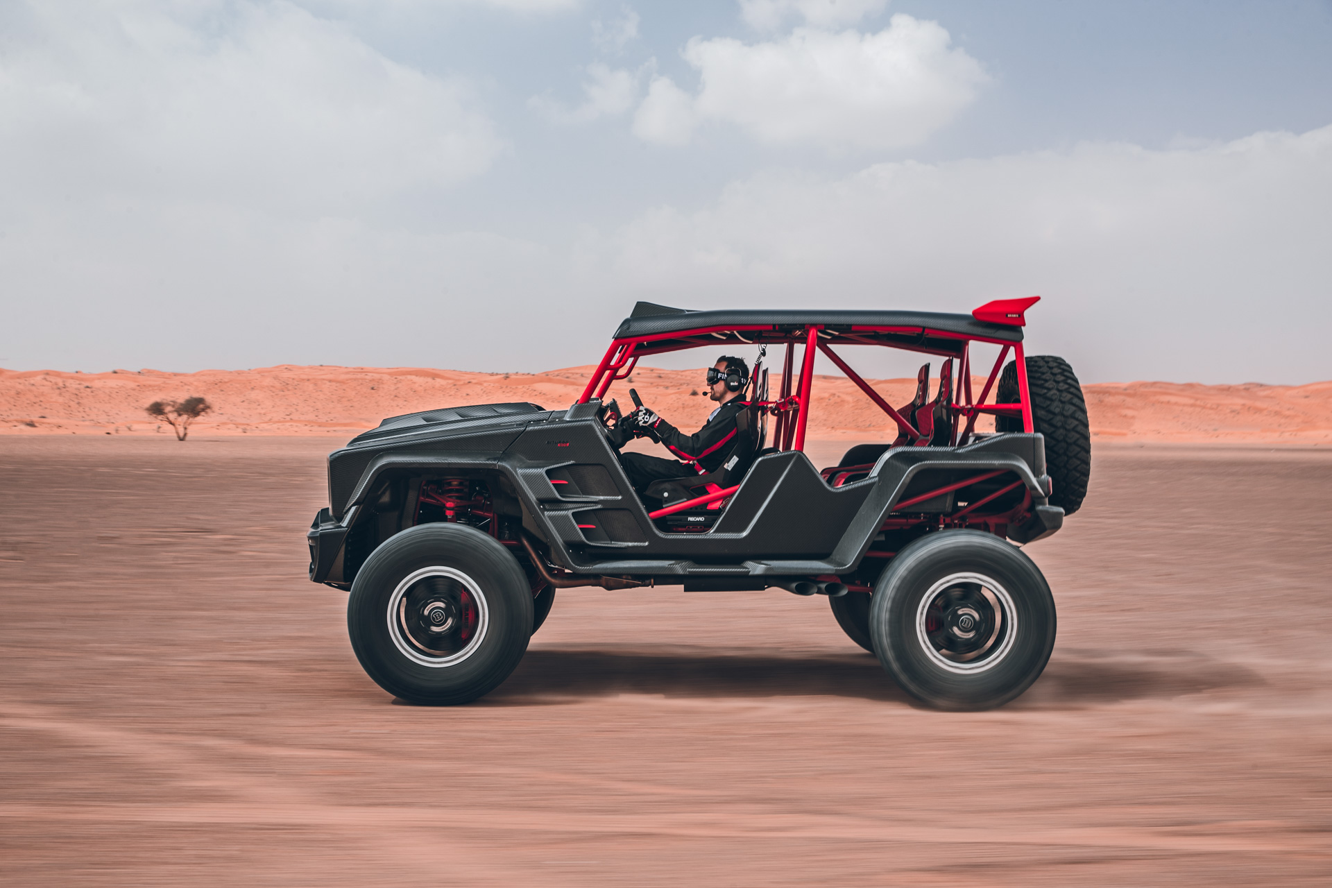 Brabus 900 Crawler (2022): Dune-Bashing Buggy