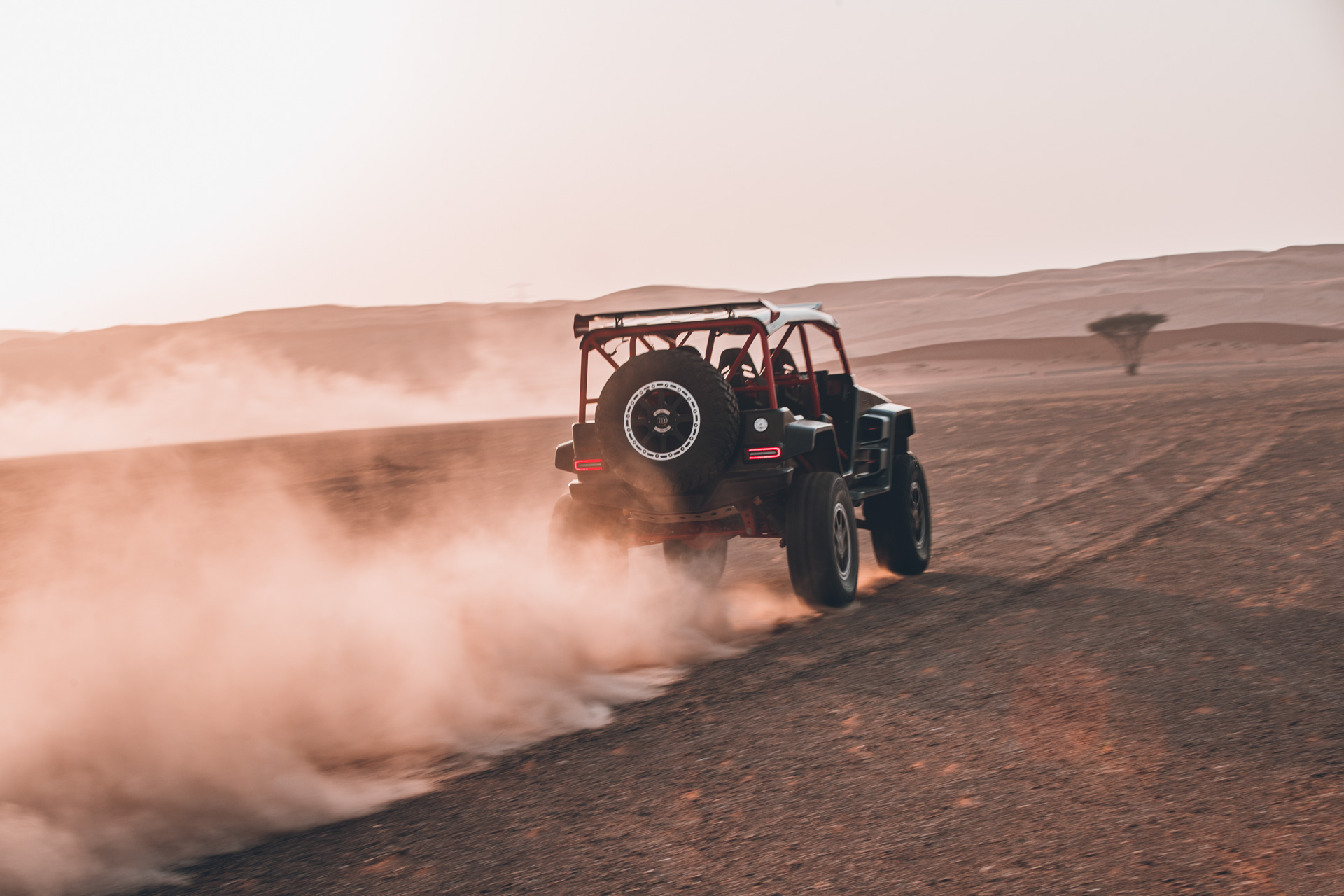 Brabus 900 Crawler (2022): Dune-Bashing Buggy