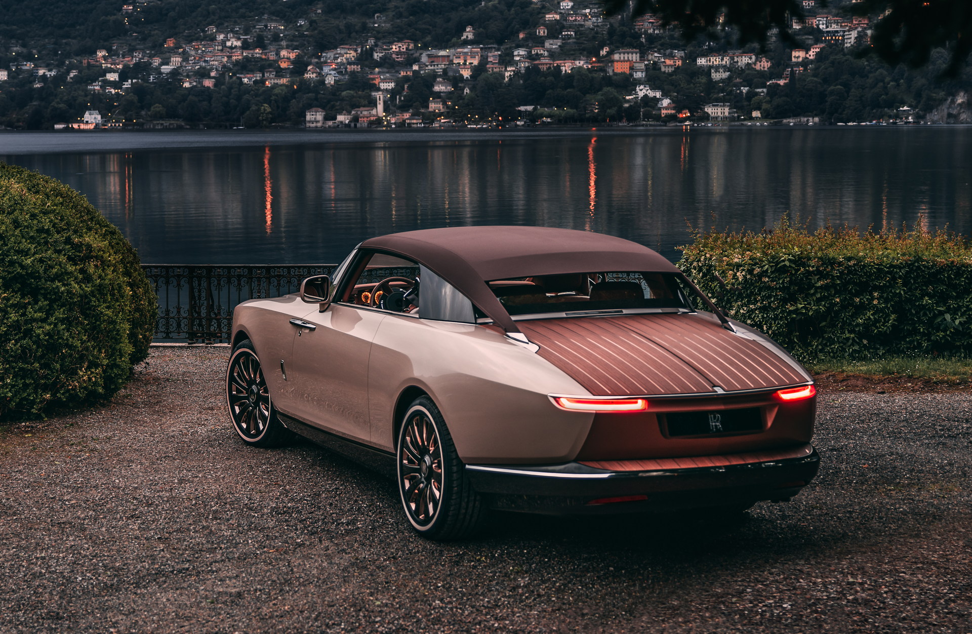 Rolls-Royce Boat Tail (2022): Mother Of Pearl