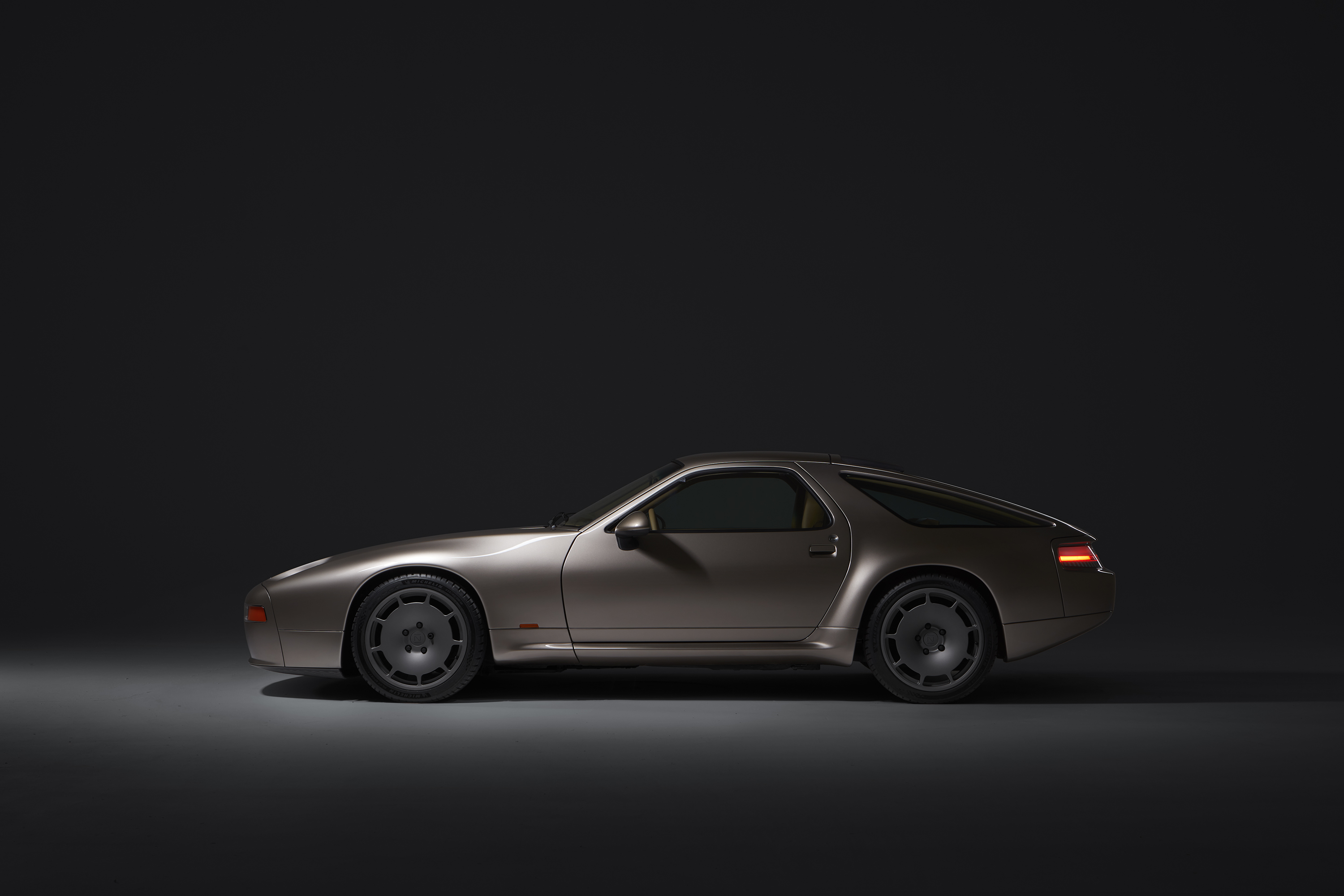 Porsche 928 by Nardone Automotive (2022)