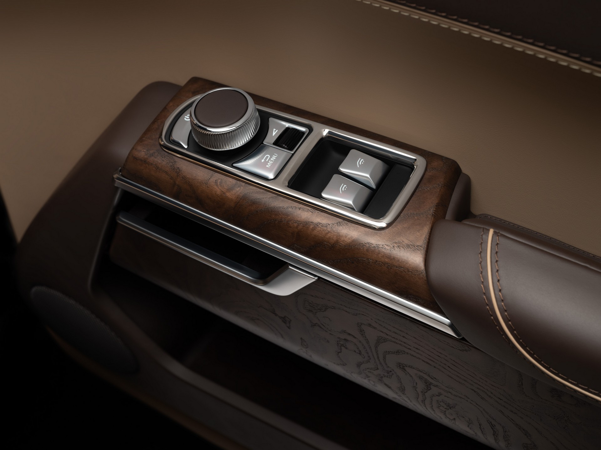 Aurus Komendant (2022) – Interior