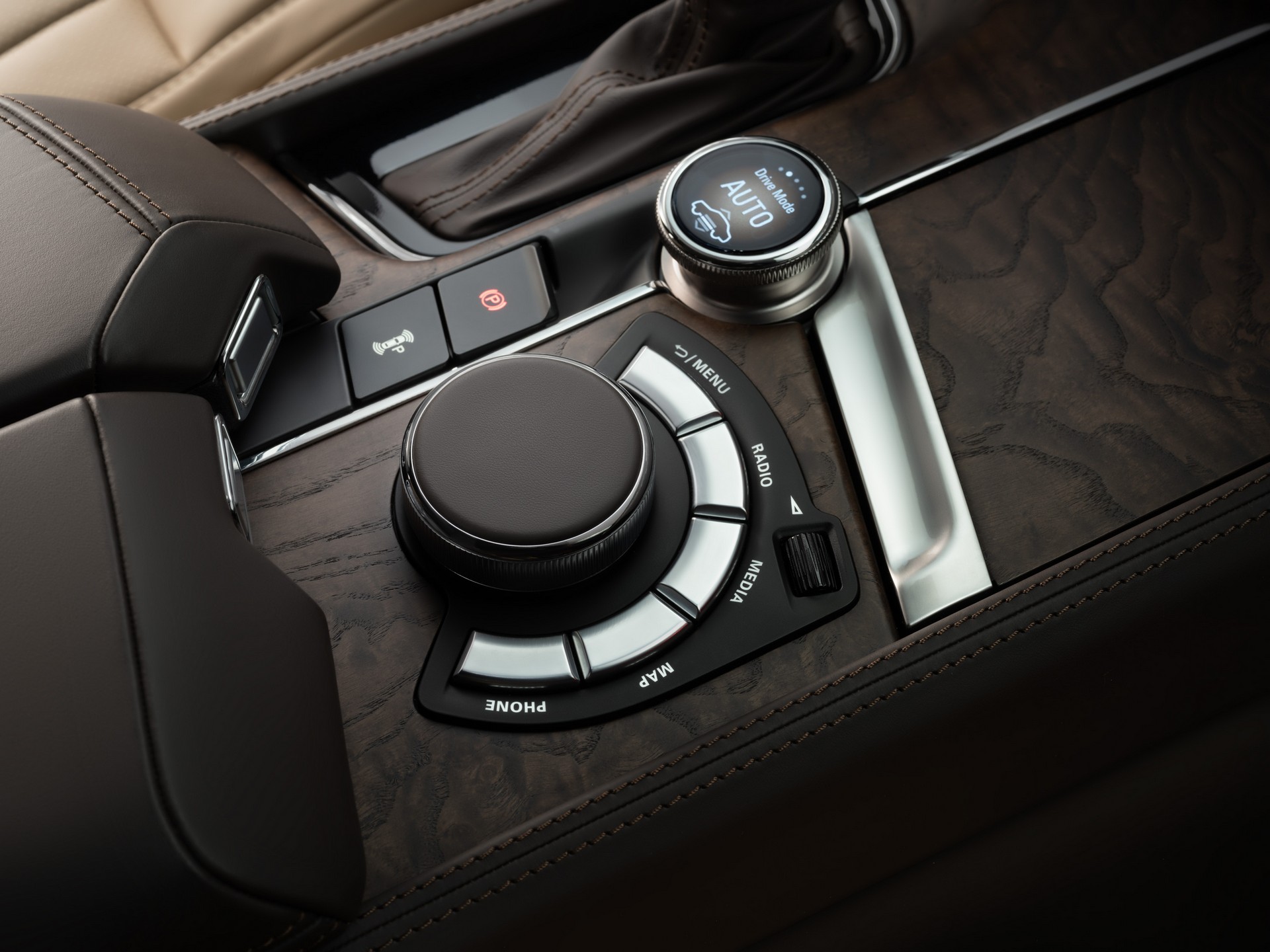 Aurus Komendant (2022) – Interior