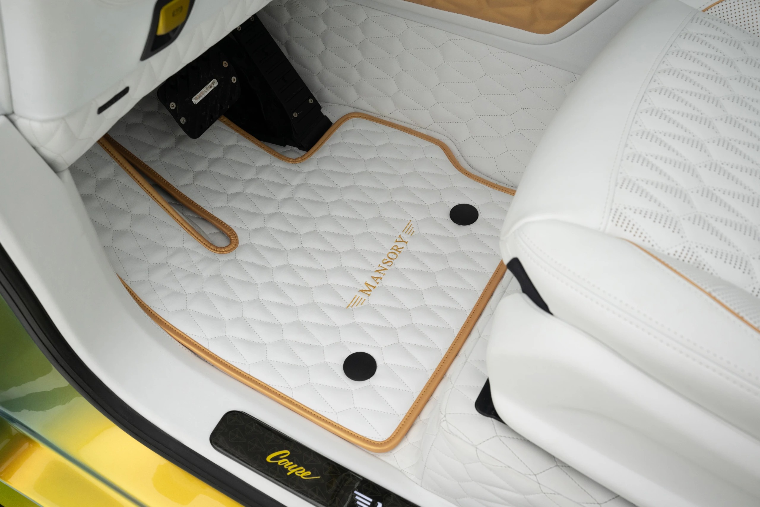 Mansory GRONOS Coupe EVO C (2023) – Interior