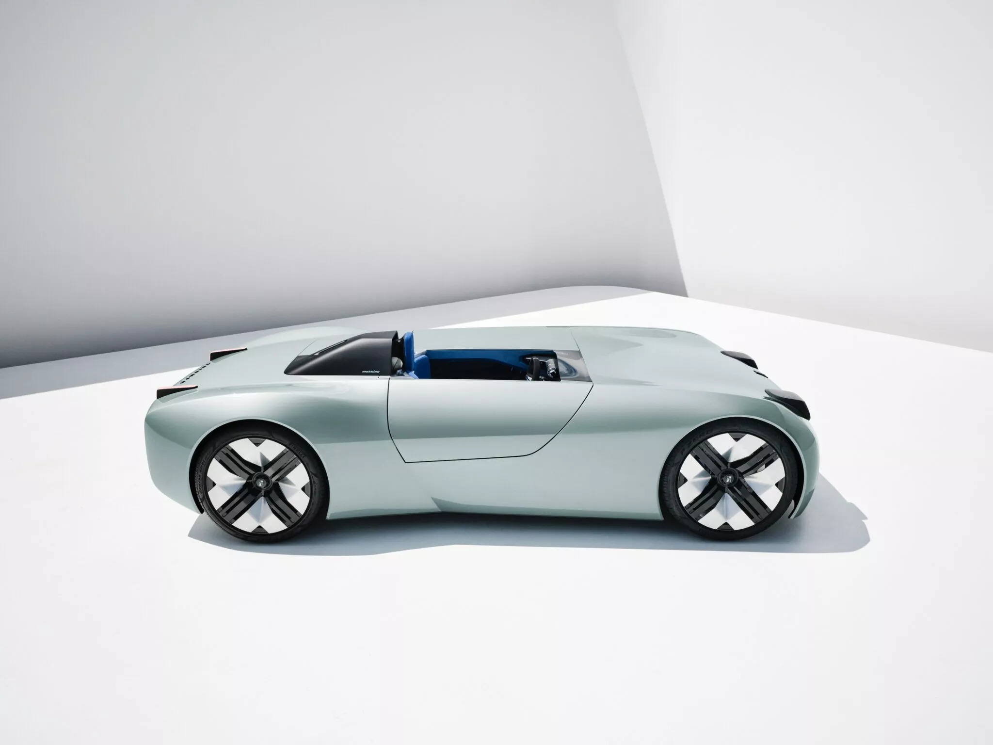 Triumph TR25 by Makkina (2023)