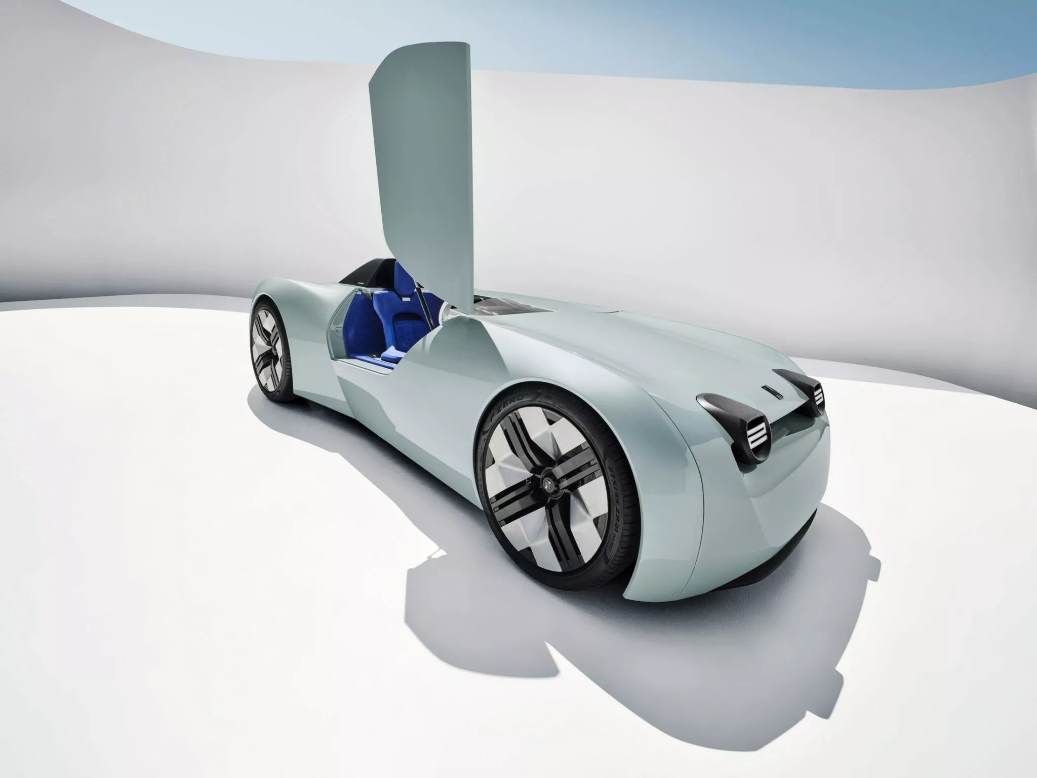 Triumph TR25 by Makkina (2023)