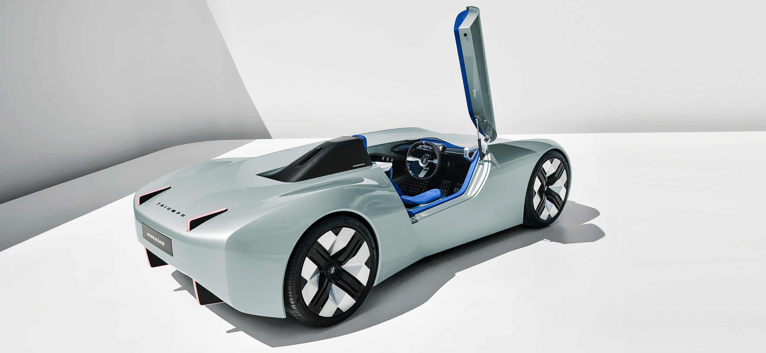 Triumph TR25 by Makkina (2023)