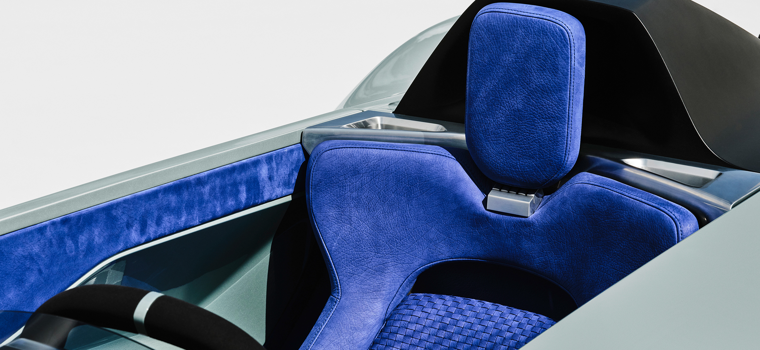 Triumph TR25 by Makkina (2023) – Interior