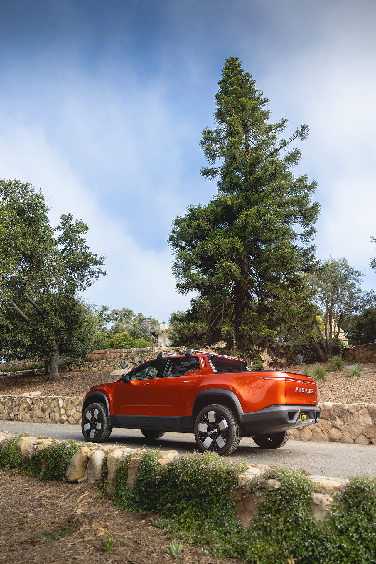 Fisker Alaska (2025): Super Sport Pickup Truck