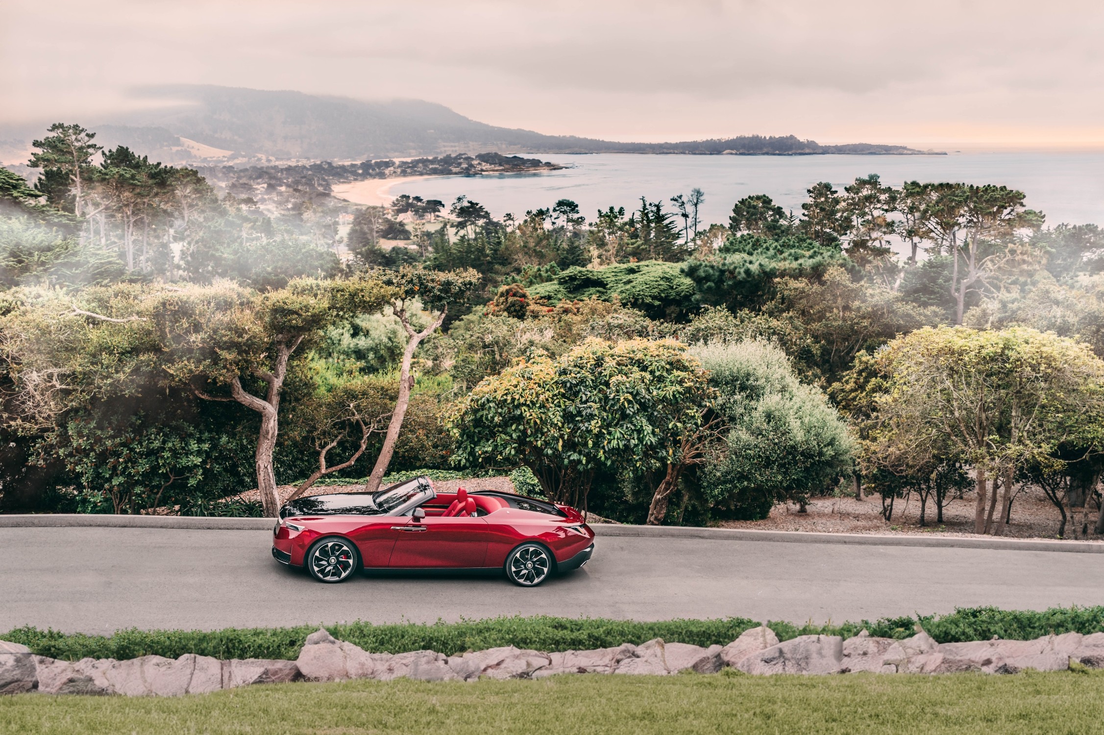 Rolls-Royce La Rose Noire Droptail (2023)