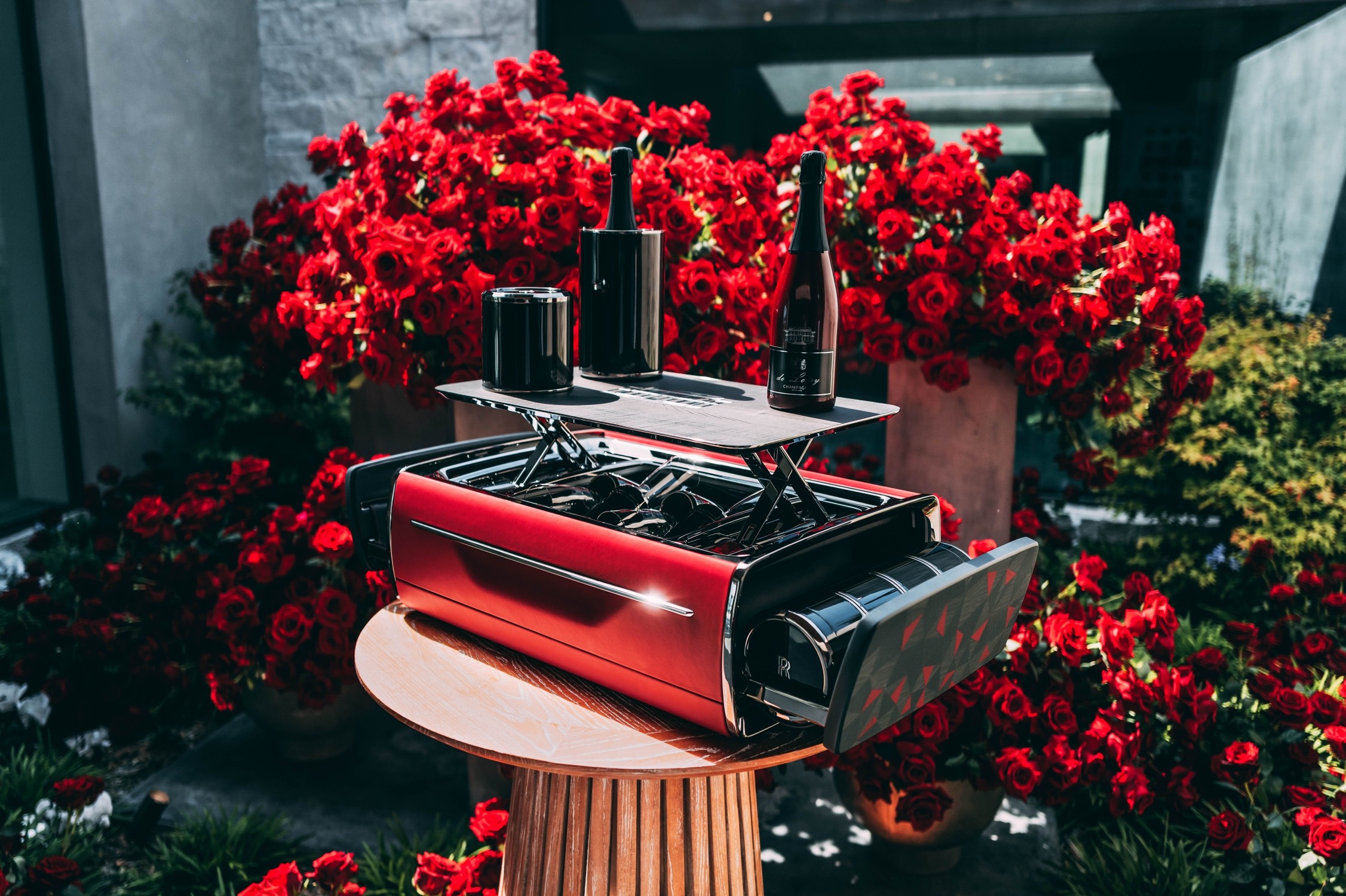 Rolls-Royce La Rose Noire Droptail (2023)