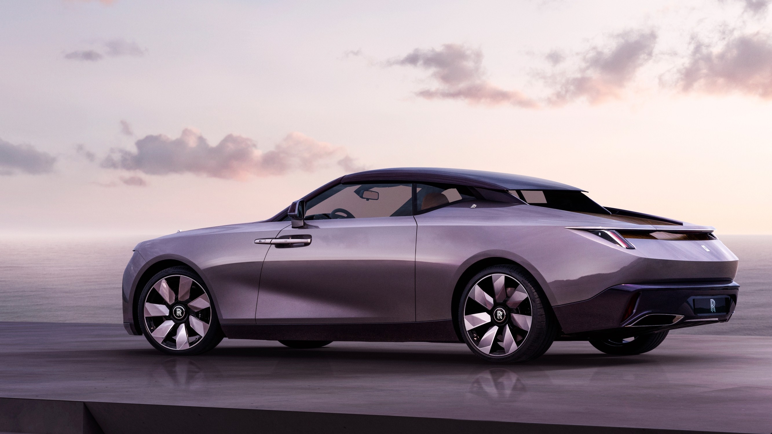 Rolls-Royce Amethyst Droptail (2023)