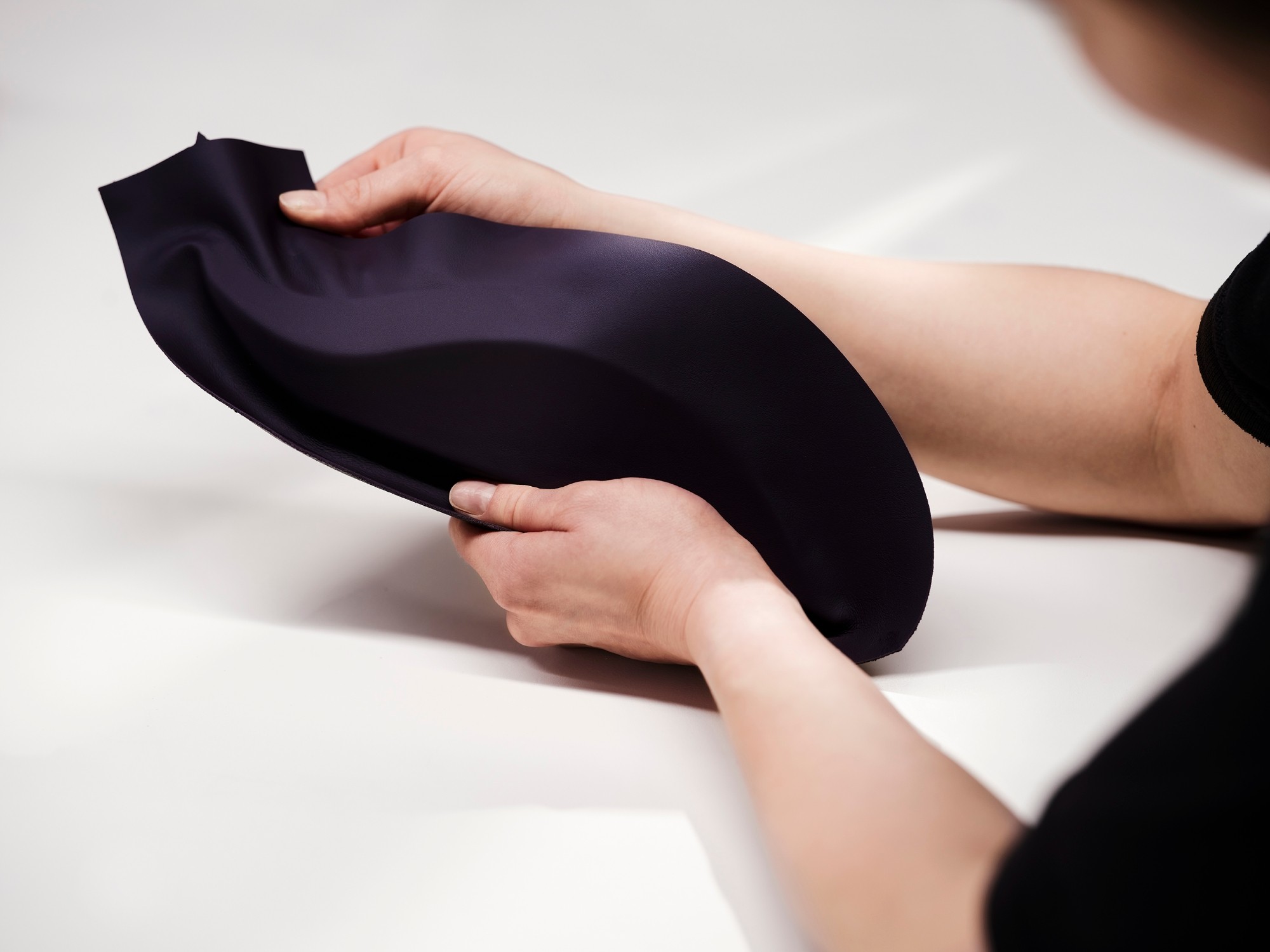 Rolls-Royce Amethyst Droptail (2023) – Wood, Leather and Metal