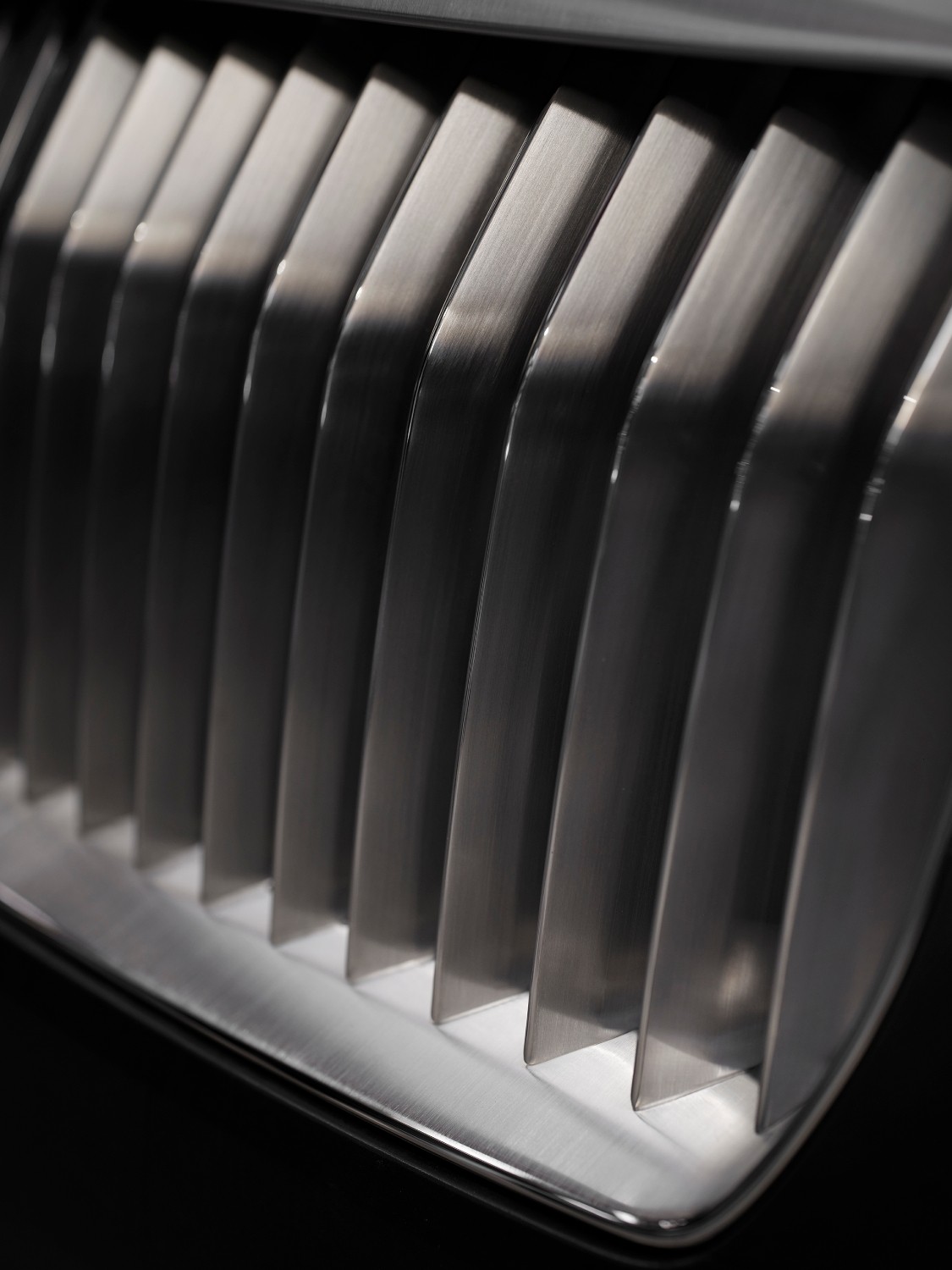 Rolls-Royce Amethyst Droptail (2023) – Wood, Leather and Metal