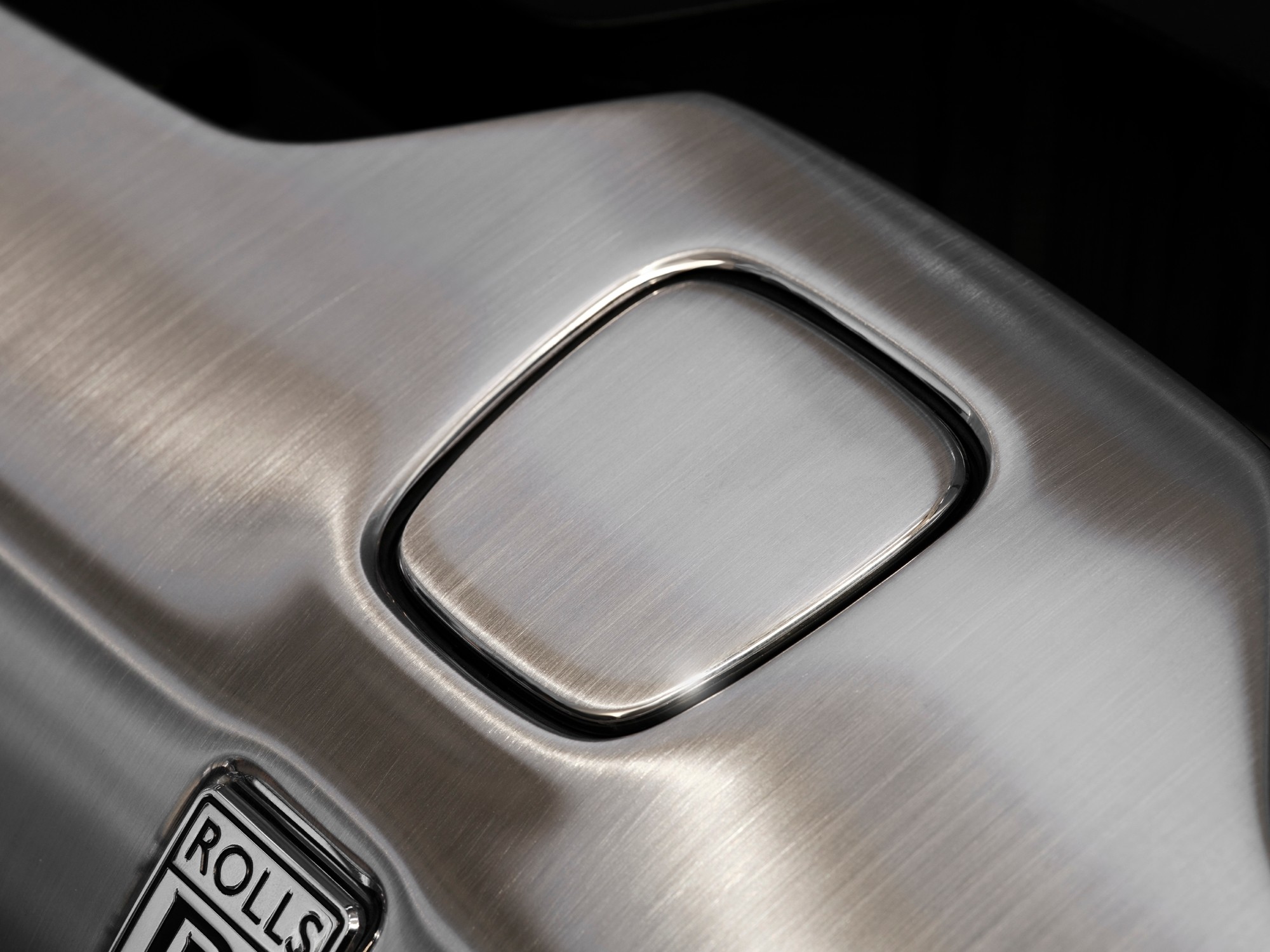 Rolls-Royce Amethyst Droptail (2023) – Wood, Leather and Metal