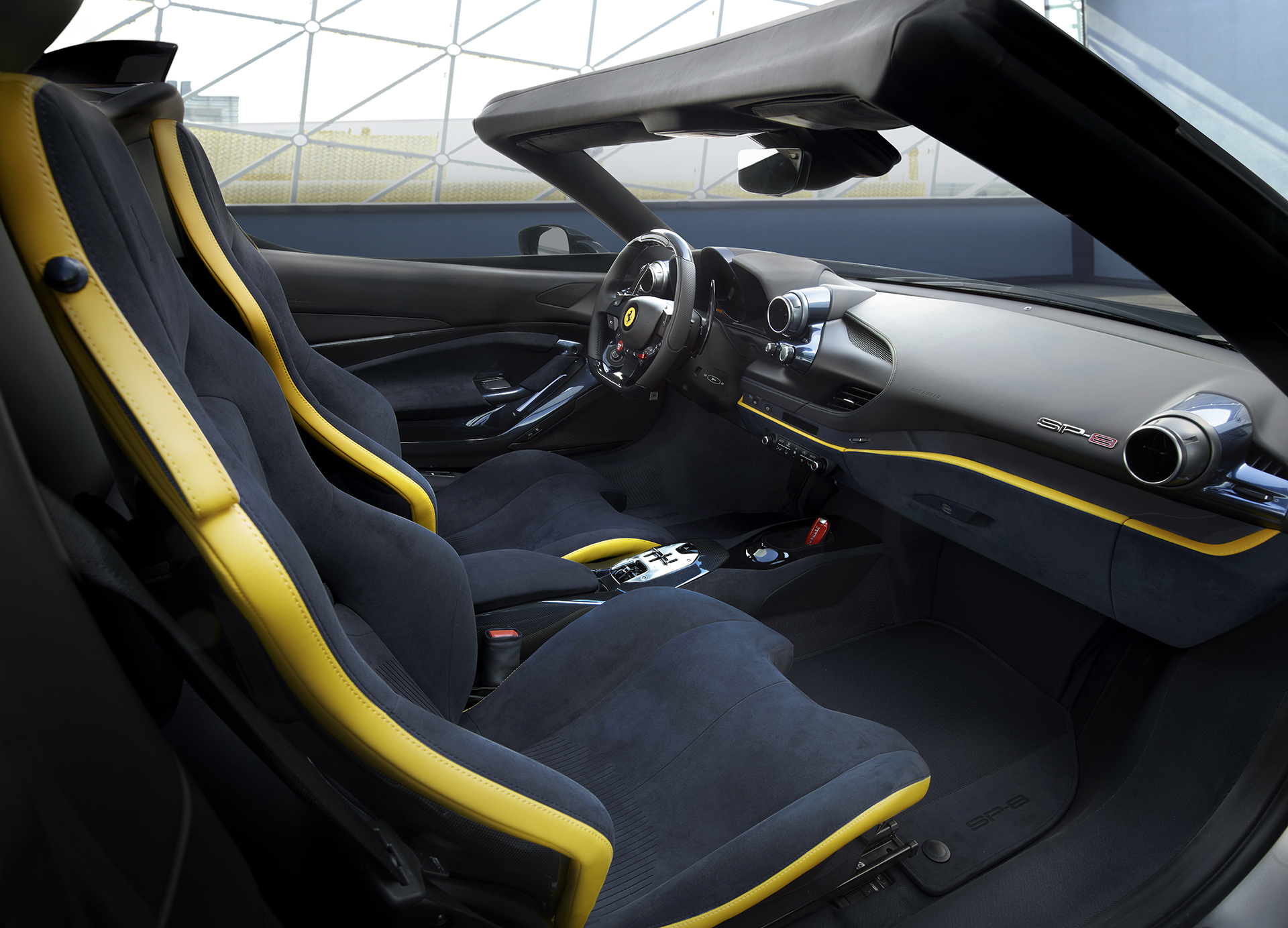 Ferrari sp38 спереди